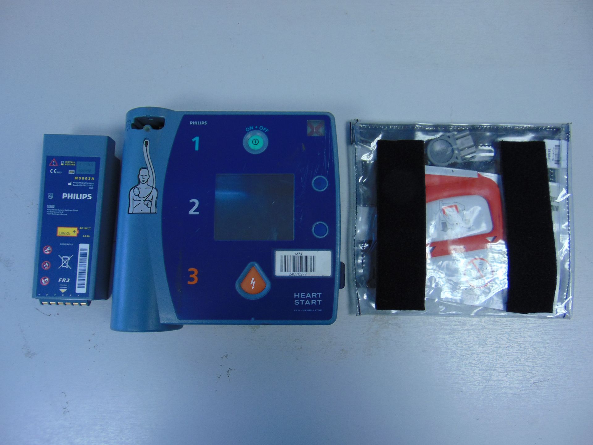 Heartstart FR2+ Semi-Automatic Defibrillator Unit - Image 2 of 2