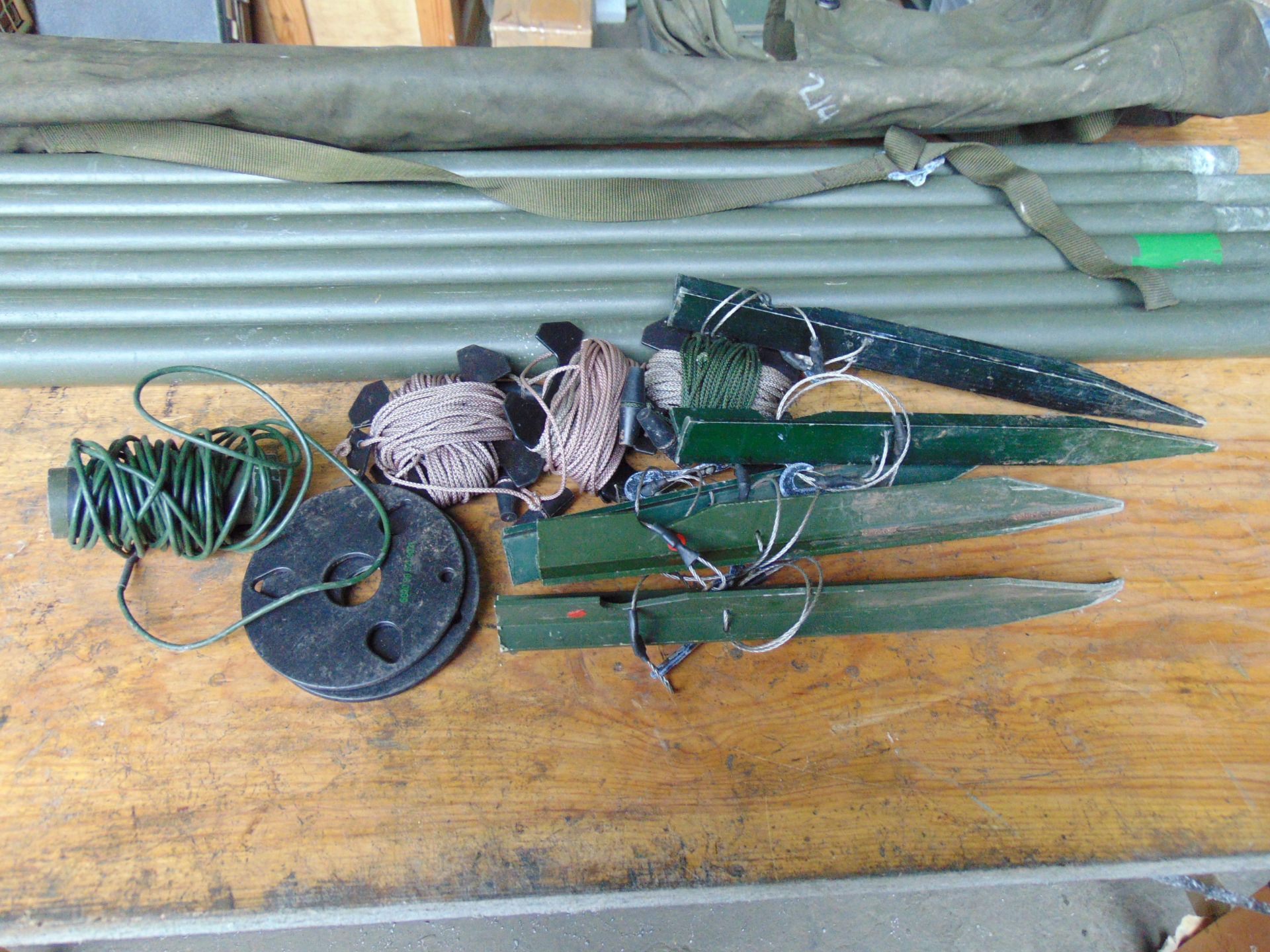 Clansman 6 Section Antenna Kit c/w Ropes, Pegs etc - Image 3 of 5