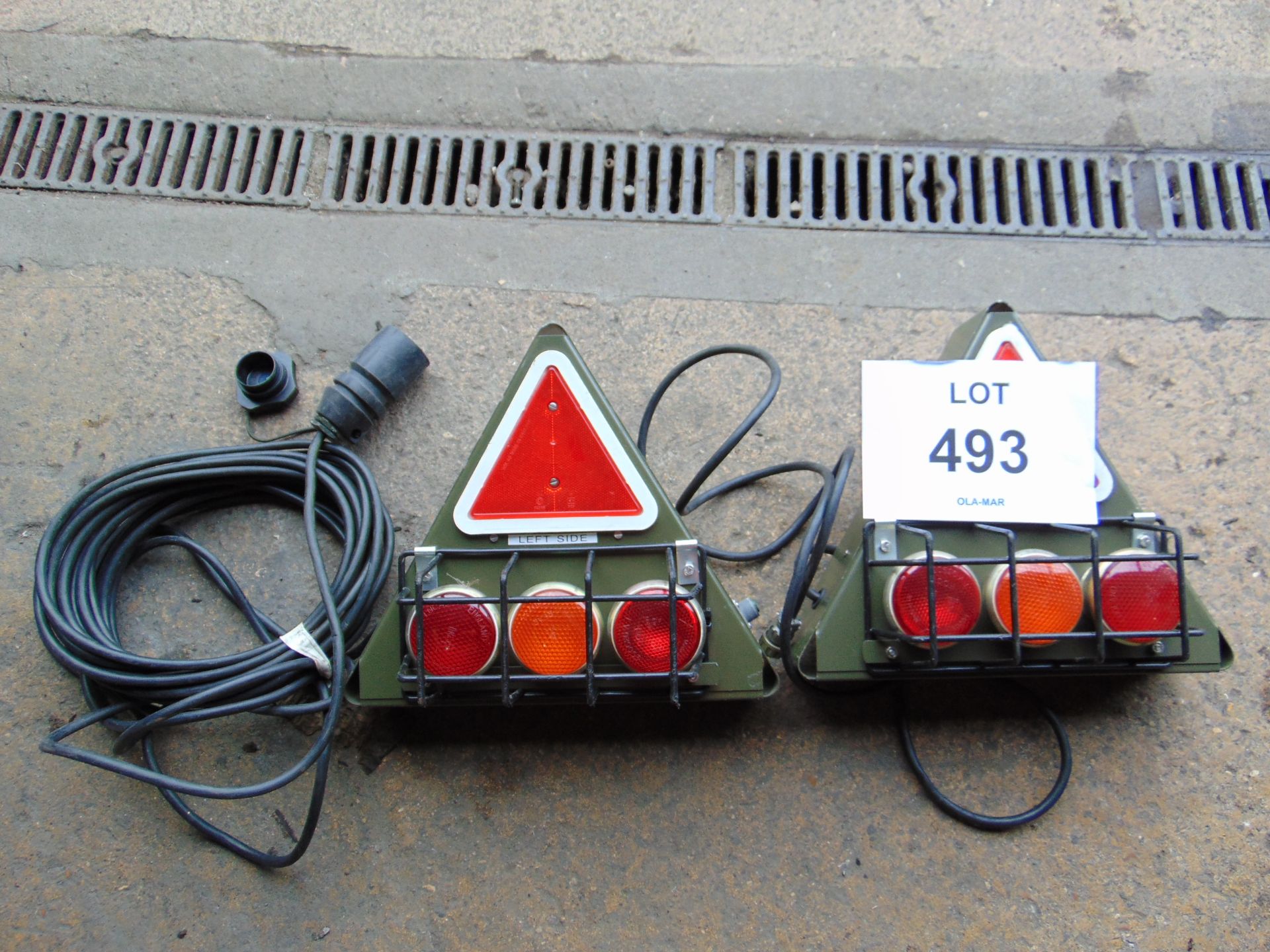 1 x Pair of New Unissued Trailer / Recovery Light Units