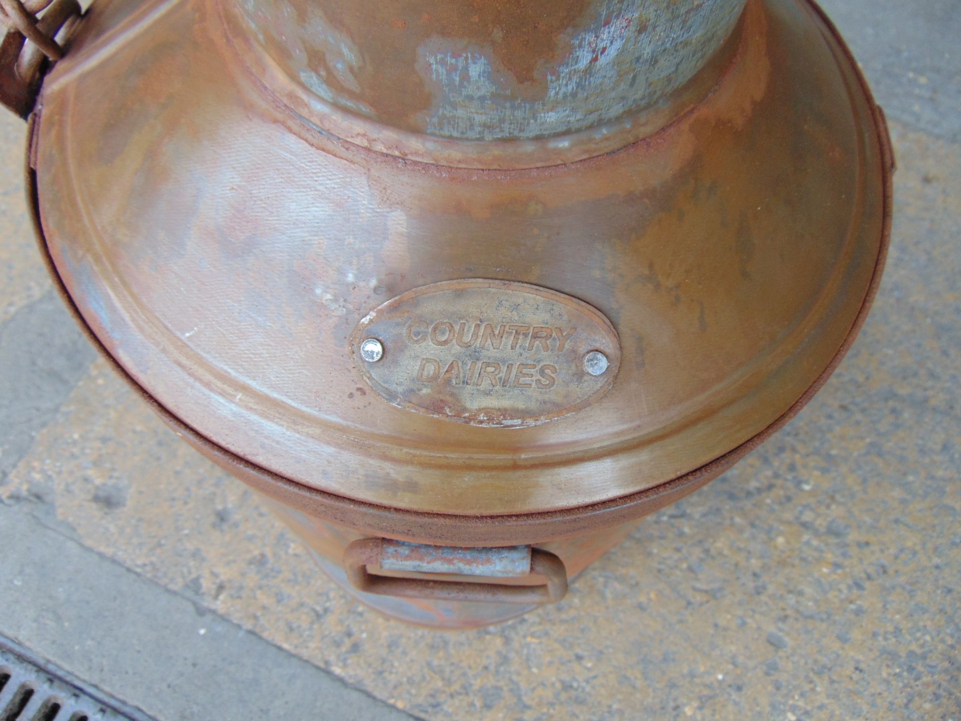 Galvanised Antique 5 gall Milk Churn - Image 2 of 8