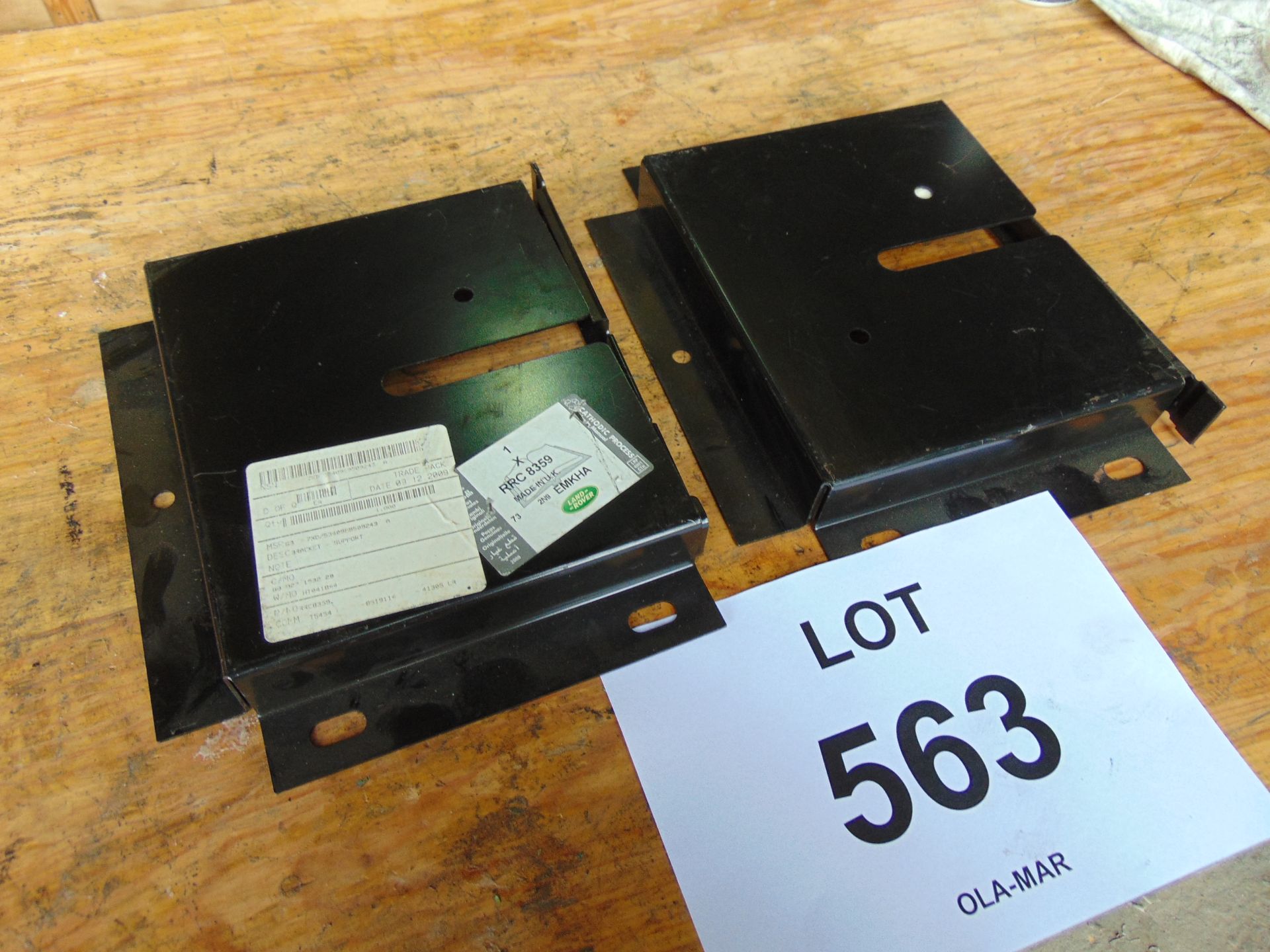 2 x New Unissued Land Rover FFR Box Antenna Wing Brackets - Image 4 of 5