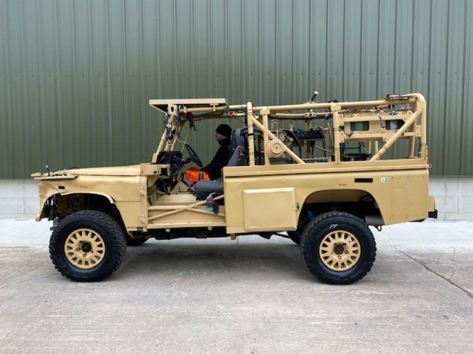 Land Rover 110 RWMiK+ - Bild 3 aus 55