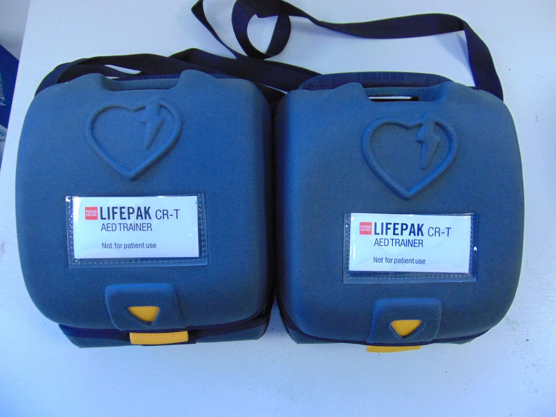 2 x Physio Controls Lifepak CR-T Defibrillator AED Trainer Unit in Carry Case - Image 2 of 4