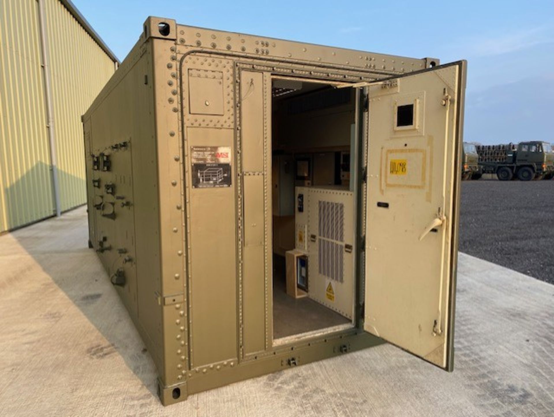 Transportable Lithium-ion Battery Storage & Charging Container From the UK Ministry of Defence - Bild 17 aus 65