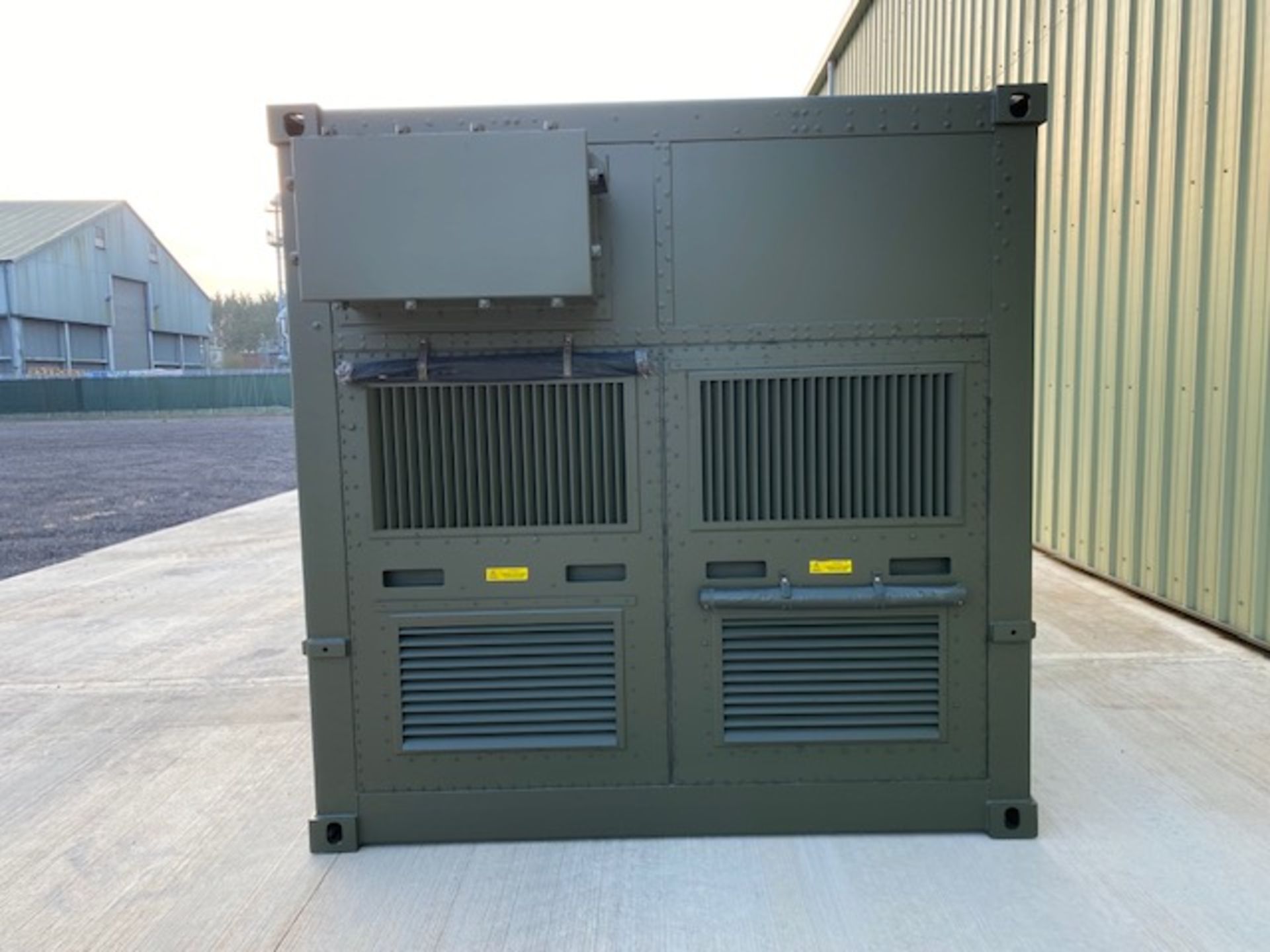 Transportable Lithium-ion Battery Storage & Charging Container From the UK Ministry of Defence - Bild 9 aus 65