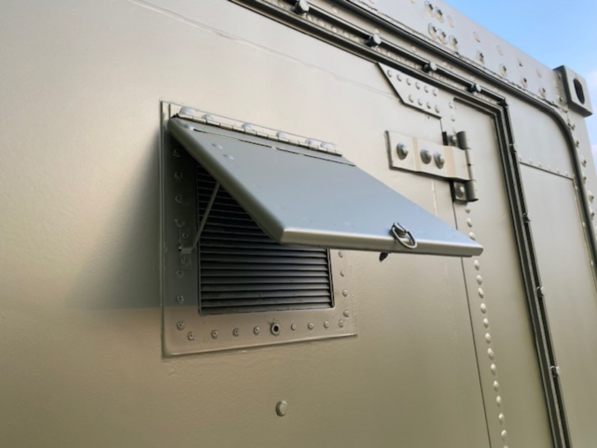 Transportable Lithium-ion Battery Storage & Charging Container From the UK Ministry of Defence - Image 25 of 65