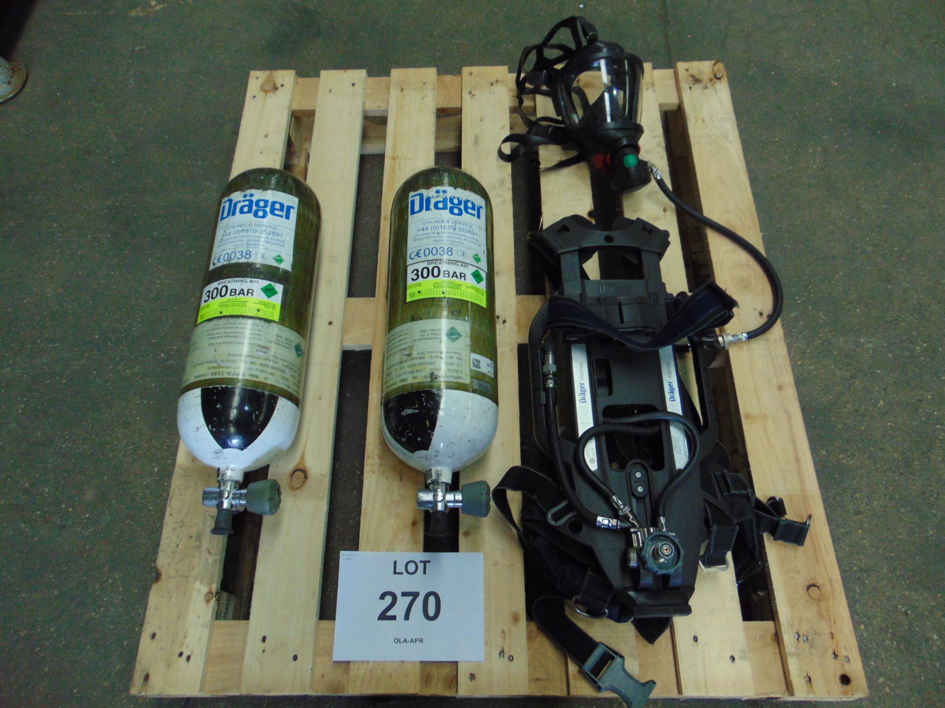 Drager PSS 7000 Self Contained Breathing Apparatus w/ 2 x Drager 300 Bar Air Cylinders