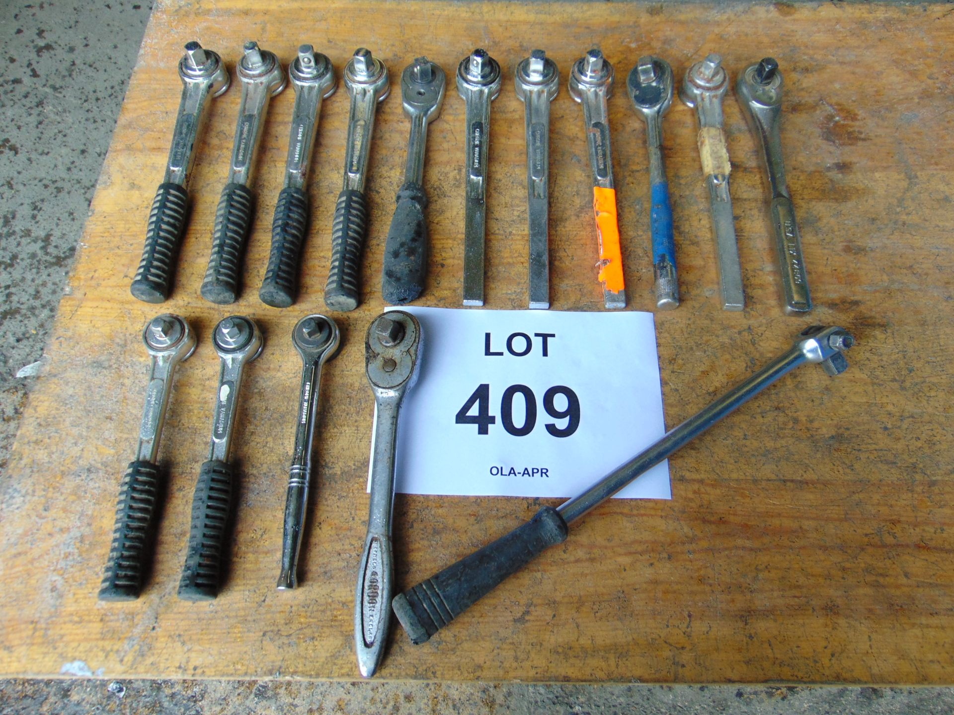 15 x Various Ratchet Handles & Breaker Bar