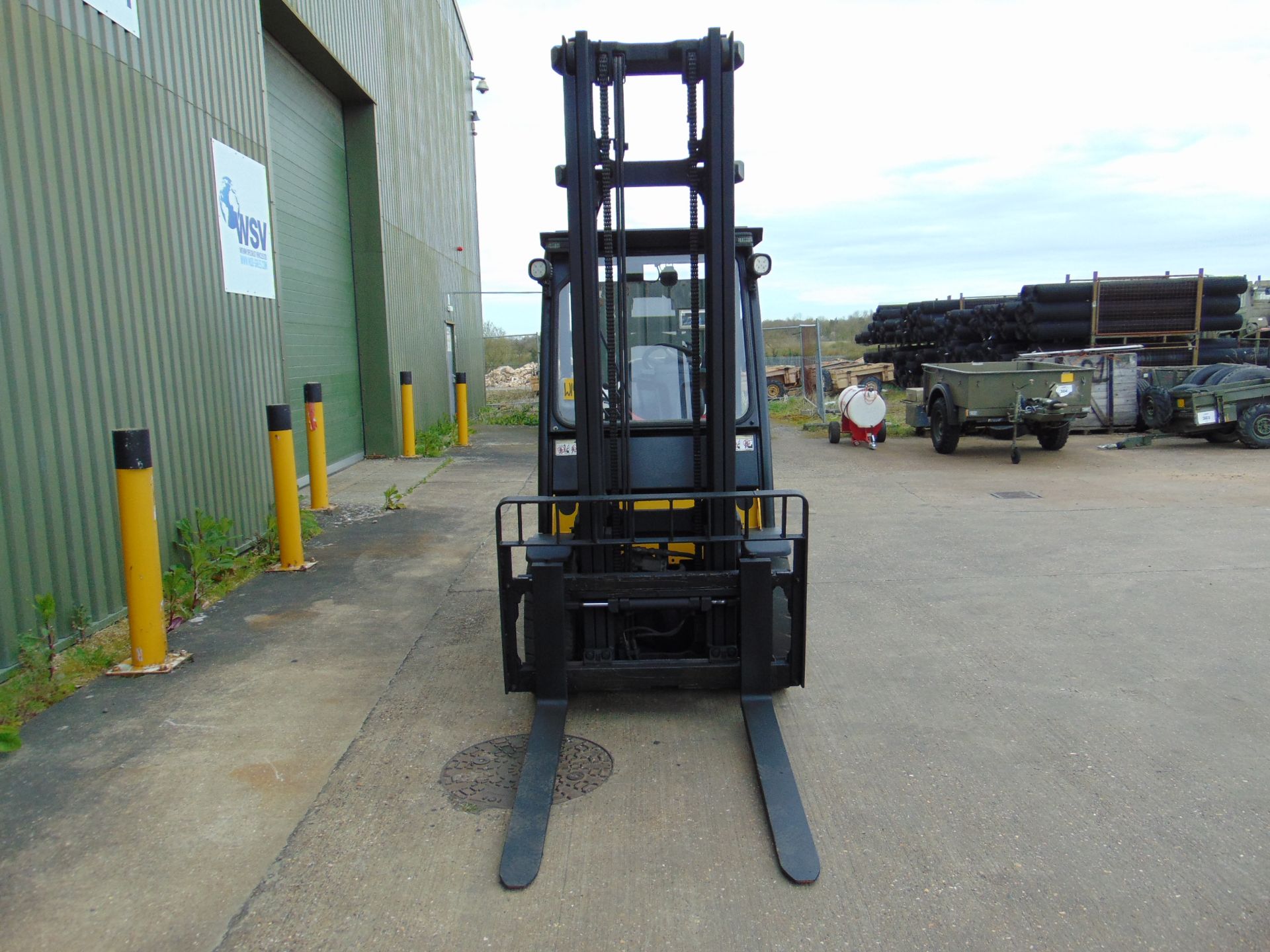 2011 Yale GDP 35VX Diesel Fork Lift Truck - Image 3 of 48