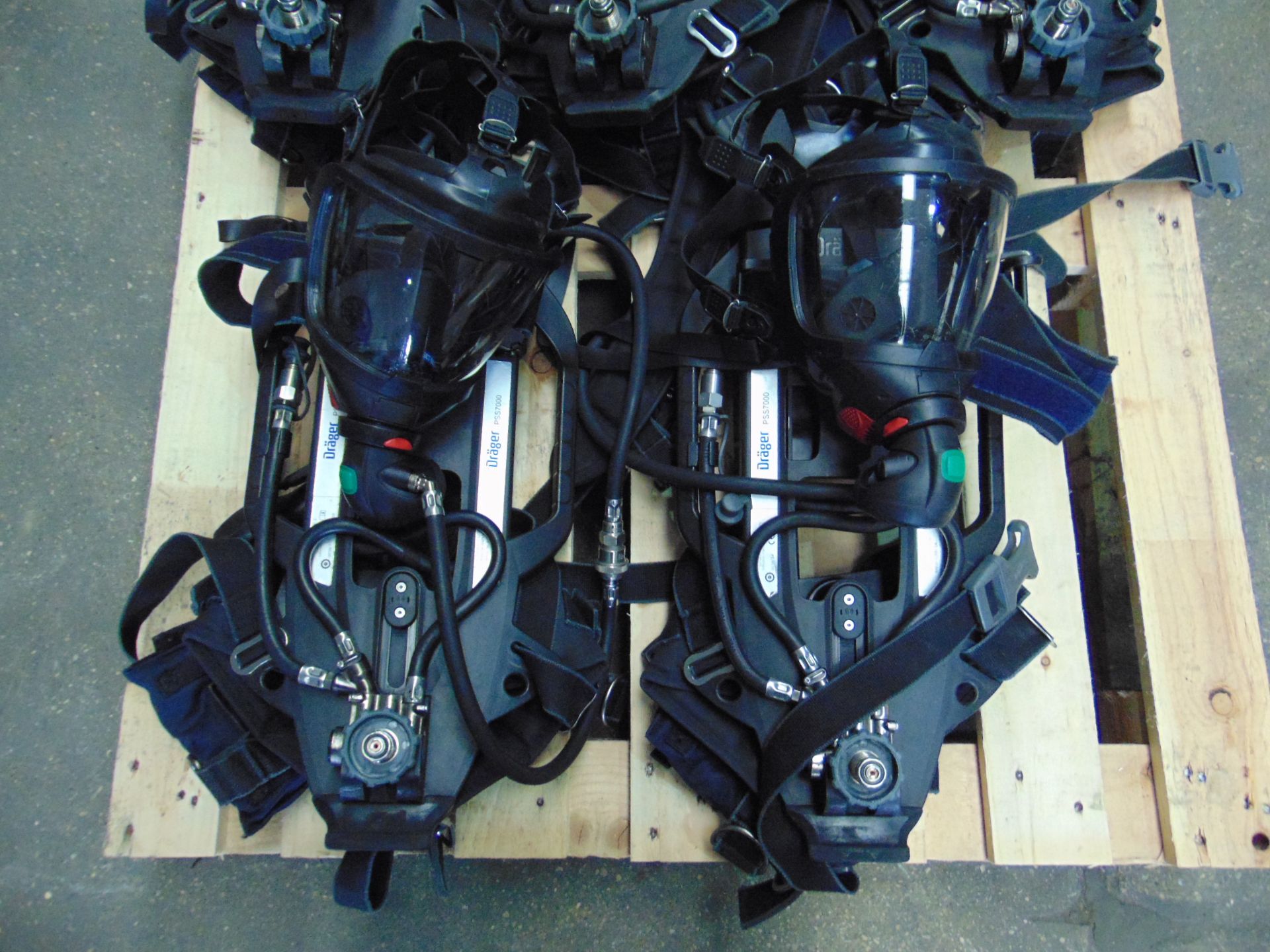 5 x Drager PSS 7000 Self Contained Breathing Apparatus w/ 10 x Drager 300 Bar Air Cylinders - Image 9 of 22