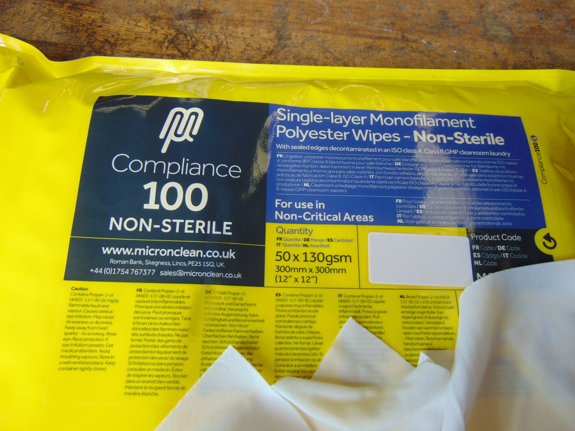 7500 Compliance 100 Non Sterile Sigle Layer Polyester Clean Room Wipes - Image 4 of 6
