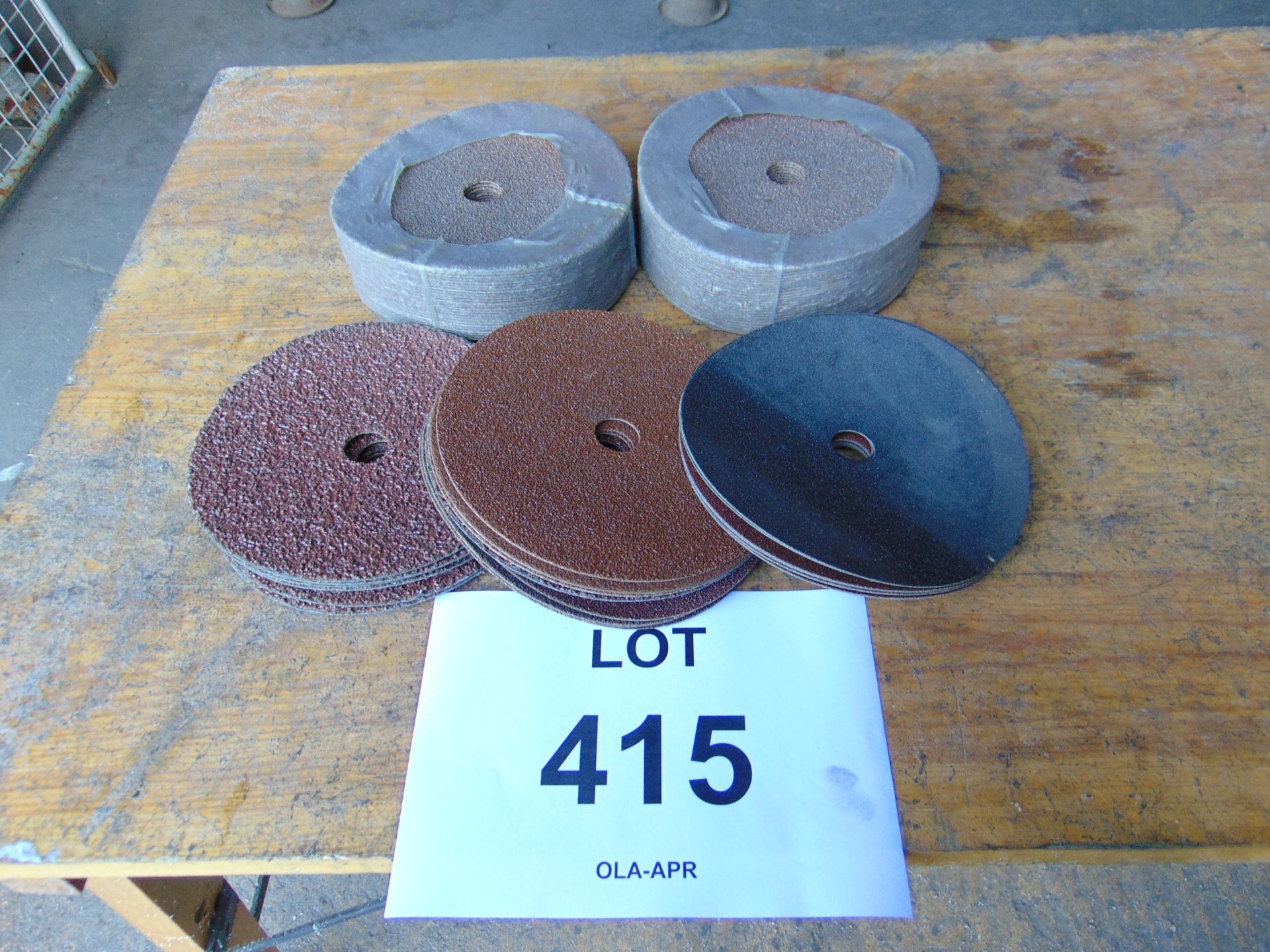Approx. 60 x Assortment of Abrasive Discs