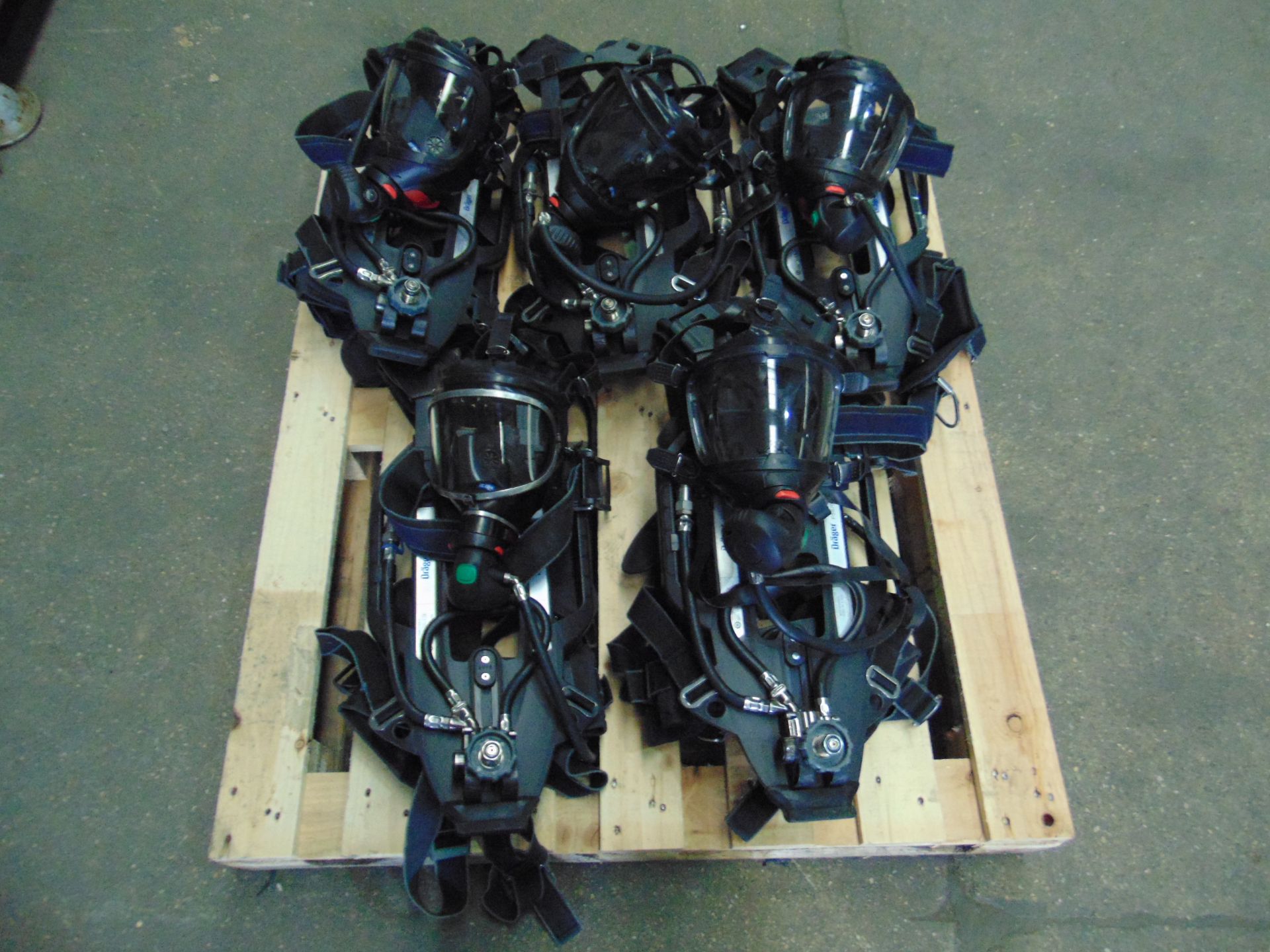 5 x Drager PSS 7000 Self Contained Breathing Apparatus w/ 10 x Drager 300 Bar Air Cylinders - Image 7 of 21