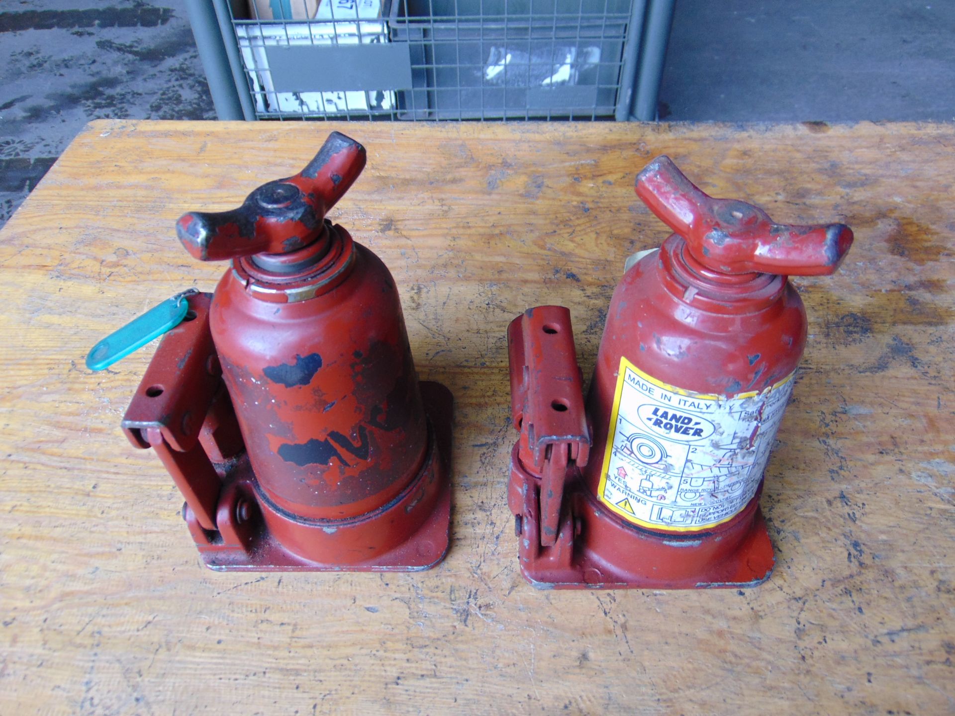 2 x Land Rover 2000Kg Bottle Jacks - Image 2 of 4