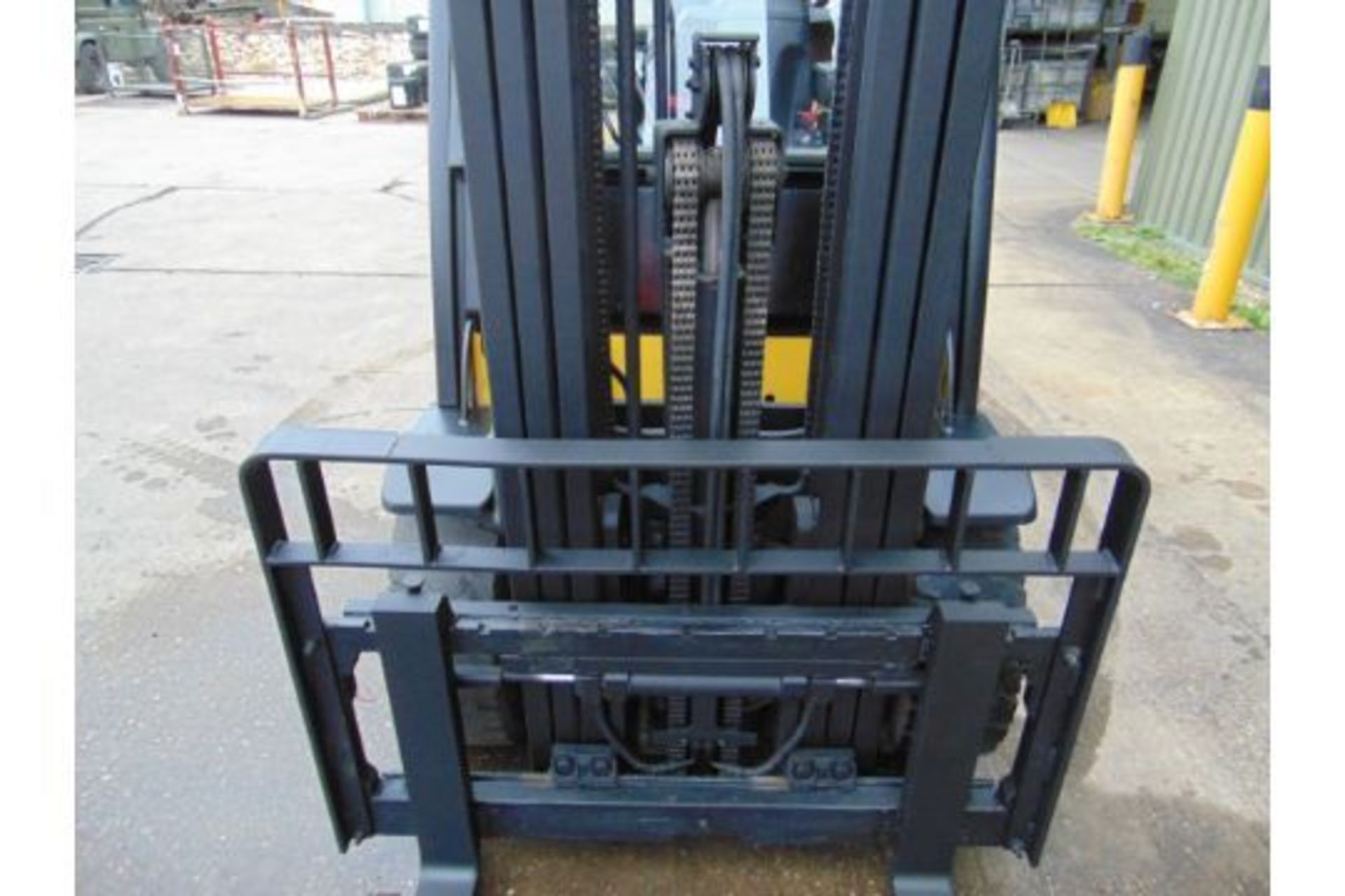 2011 Yale GDP35VX Fork Lift Truck - Triple 3 Stage Mast w/ Side Shift - Bild 28 aus 34