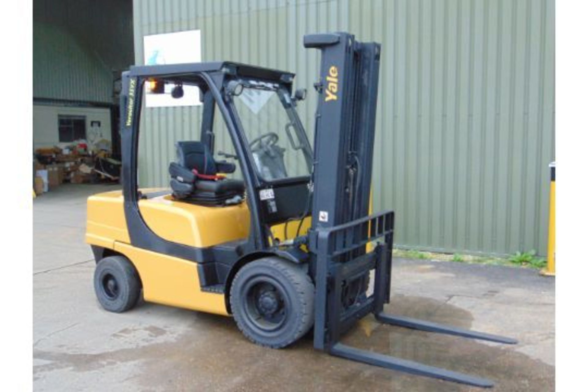 2011 Yale GDP35VX Fork Lift Truck - Triple 3 Stage Mast w/ Side Shift - Image 6 of 34