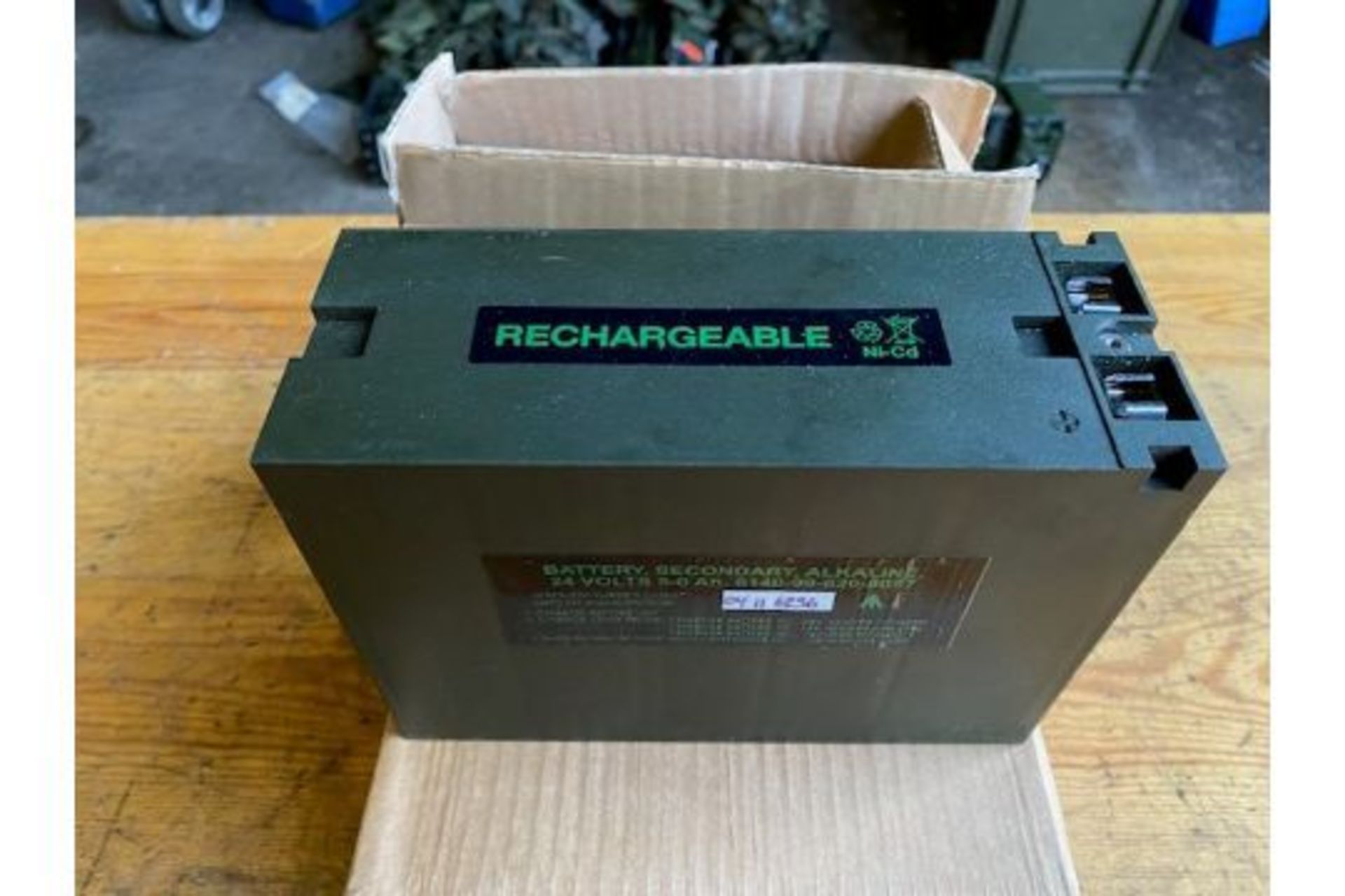 2 x New Unissued Clansman 24 Volt Rechargeable Radio Battery - Bild 4 aus 5