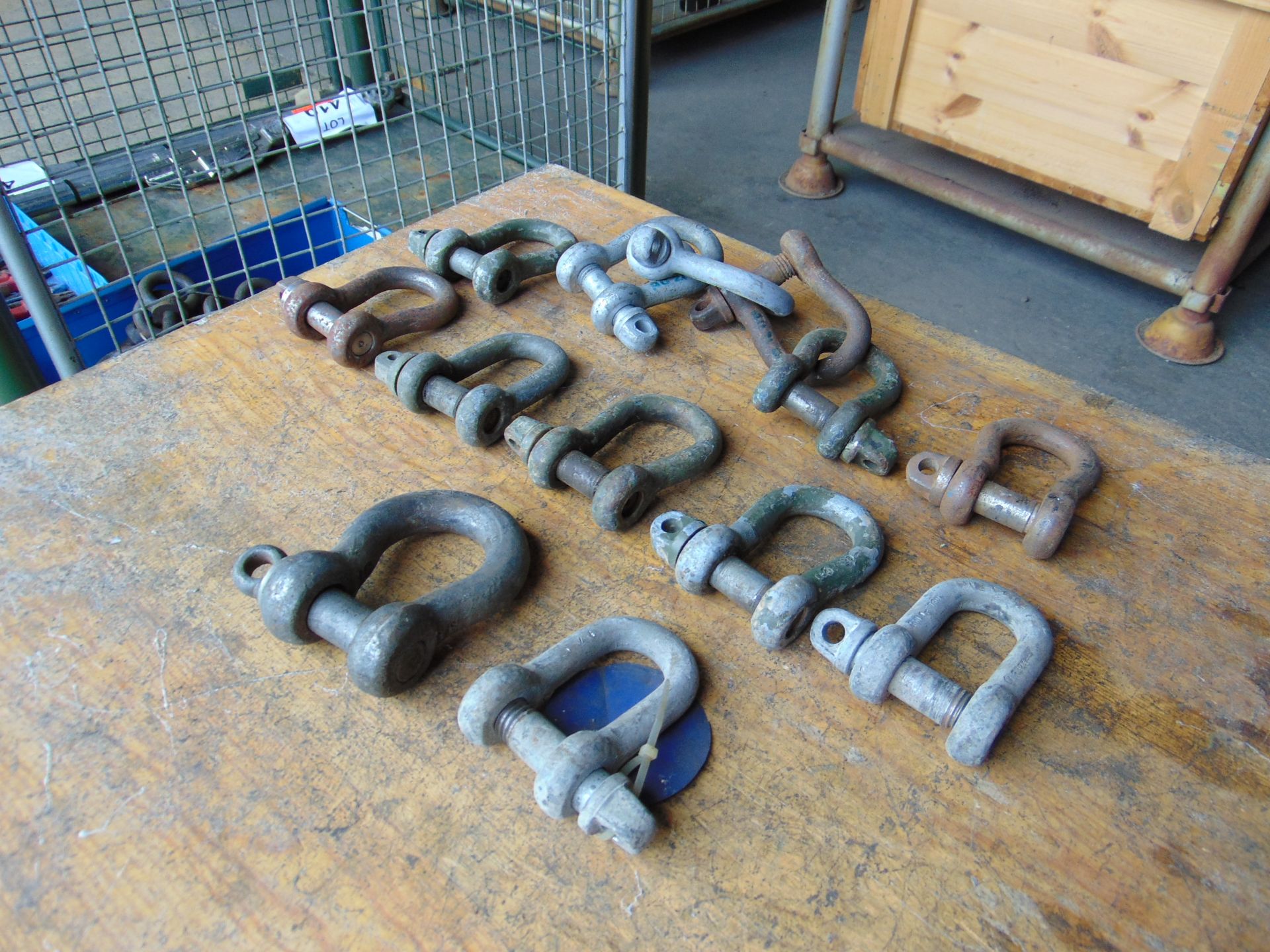 Assortment of D-Shackles - Image 3 of 4