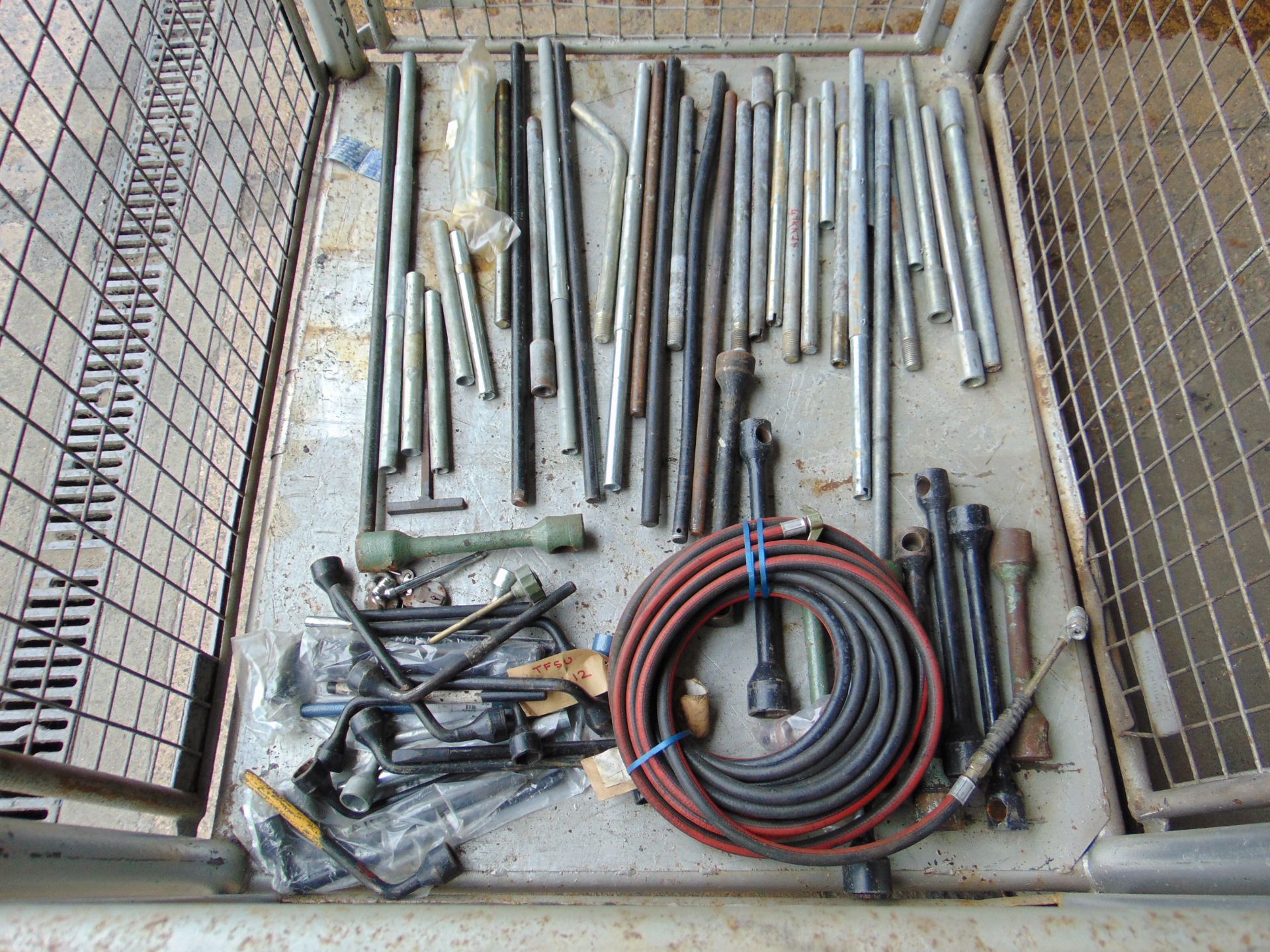 1 x Stillage Assortment of Tools, Wheel Wrenches, Air Line Etc - Bild 5 aus 5