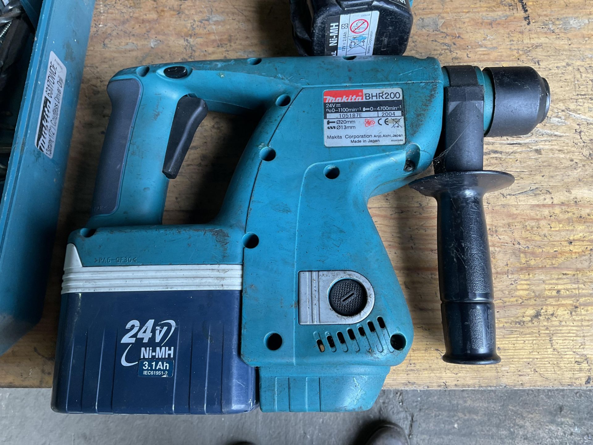 2X MAKITA DRILLS AND CASE - Bild 2 aus 5