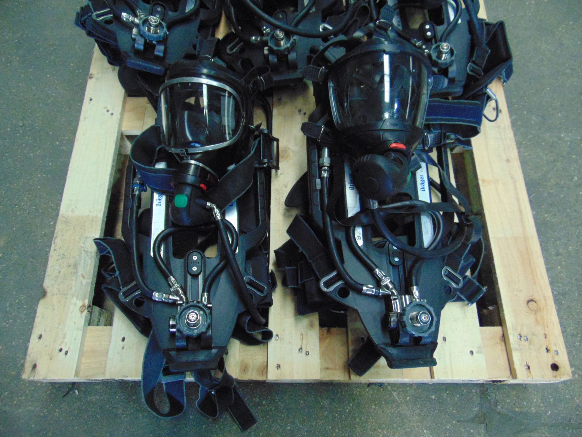 5 x Drager PSS 7000 Self Contained Breathing Apparatus w/ 10 x Drager 300 Bar Air Cylinders - Image 9 of 21