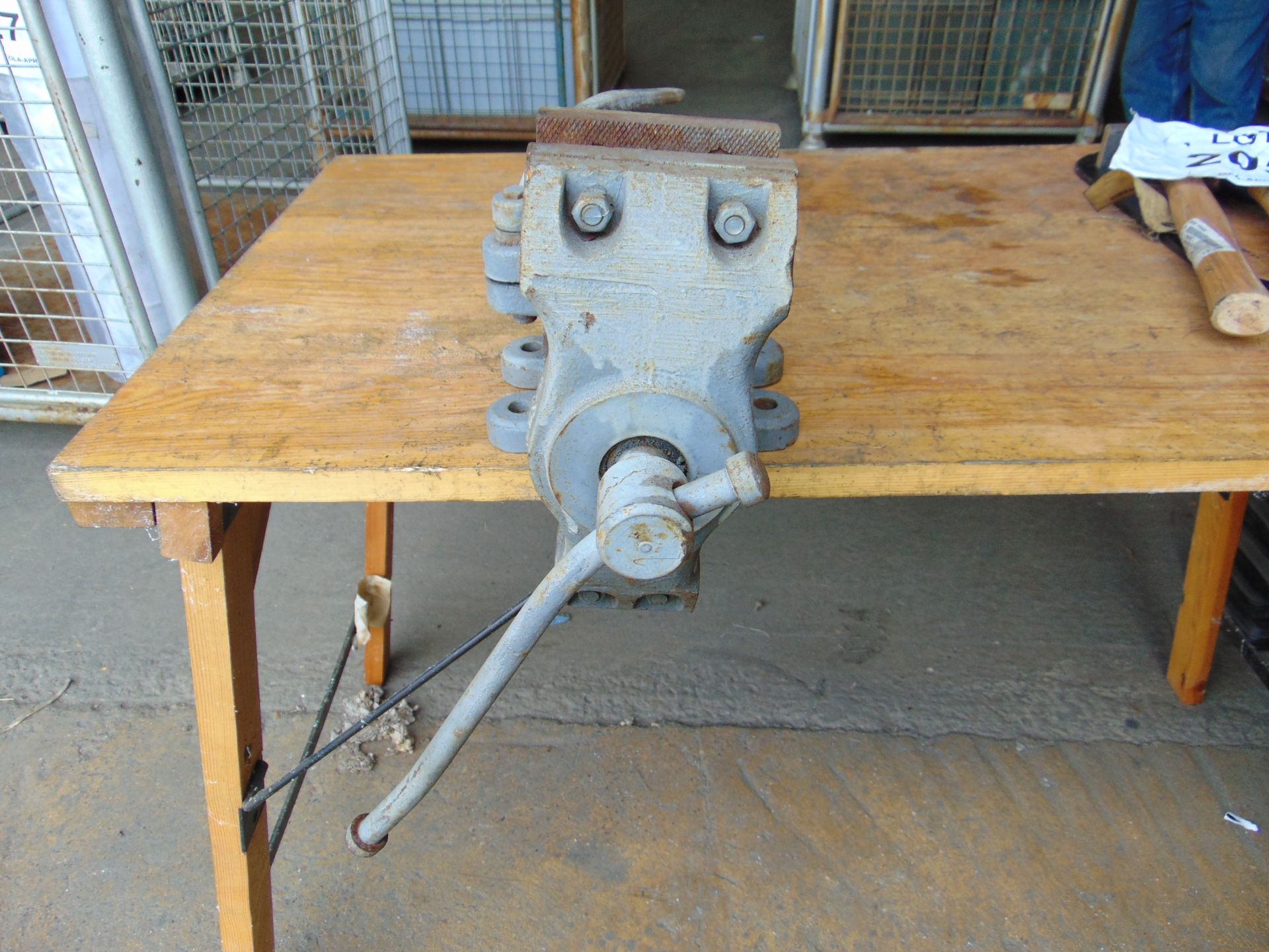 Swindens Patent Double Jaw Revolving Bench Vice - Image 3 of 17