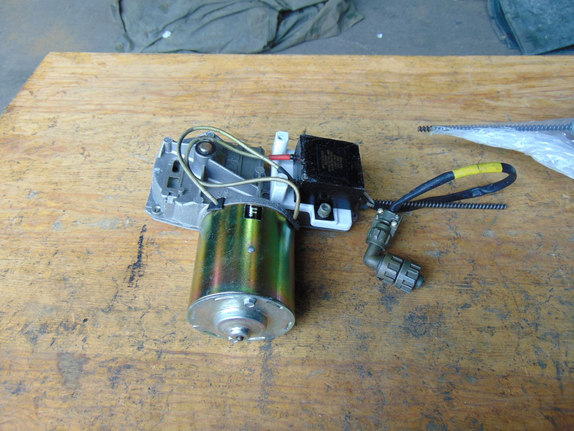 2 x New Unused Nos Wiper Motors - Image 5 of 7