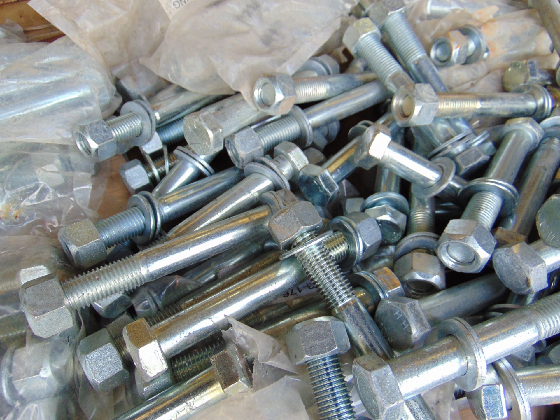 Approx. 250 M20 x 150 Grade 8.8 Bolts, Washers & Nuts - Image 4 of 4