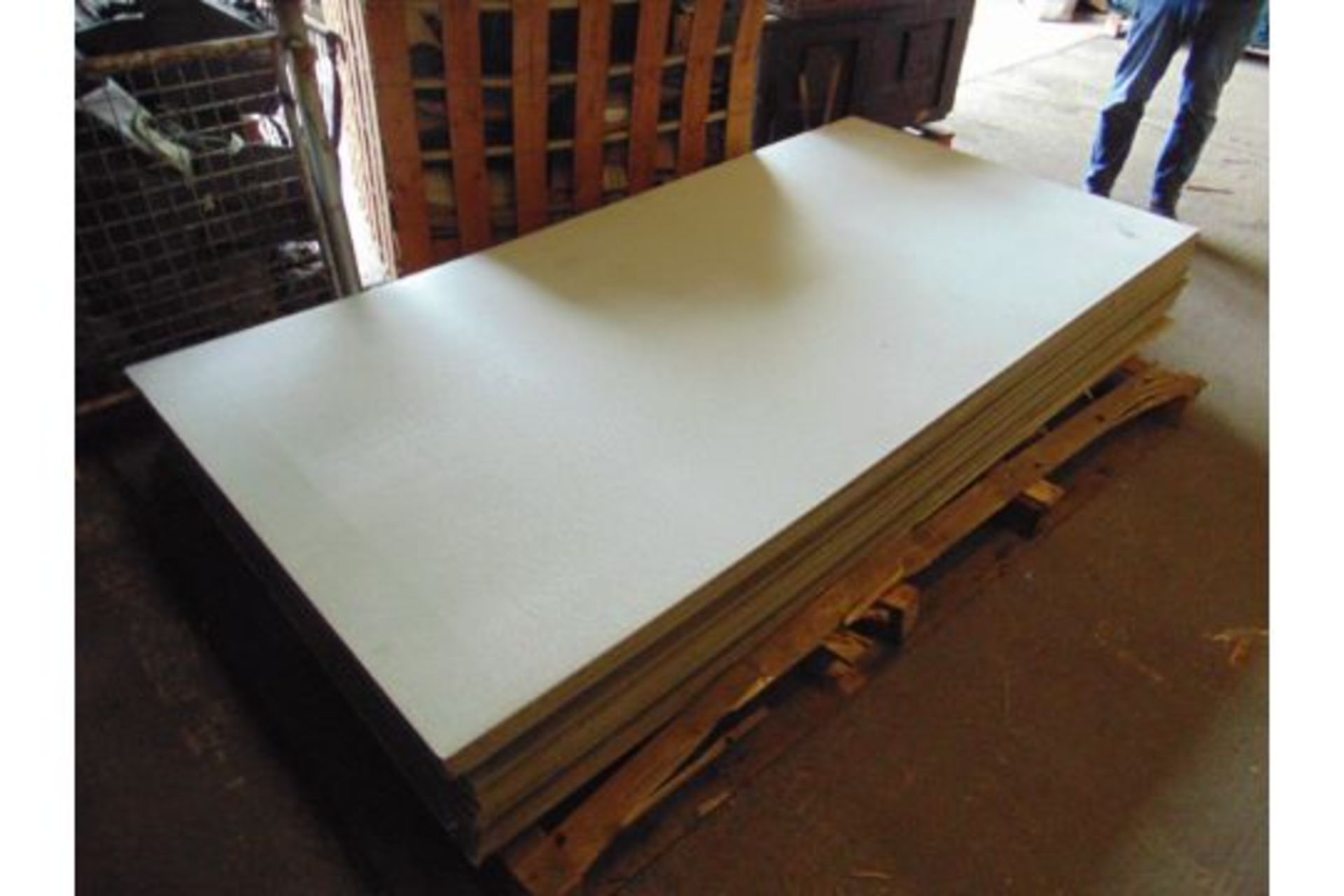 1 x pallet of 20 New Unissued Fibre / Insulating Boards 8ft x 4ft x 0.5 inch - Image 4 of 4