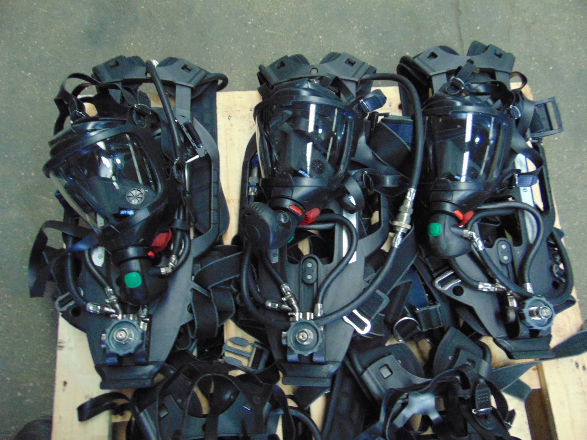 5 x Drager PSS 7000 Self Contained Breathing Apparatus w/ 10 x Drager 300 Bar Air Cylinders - Bild 8 aus 22