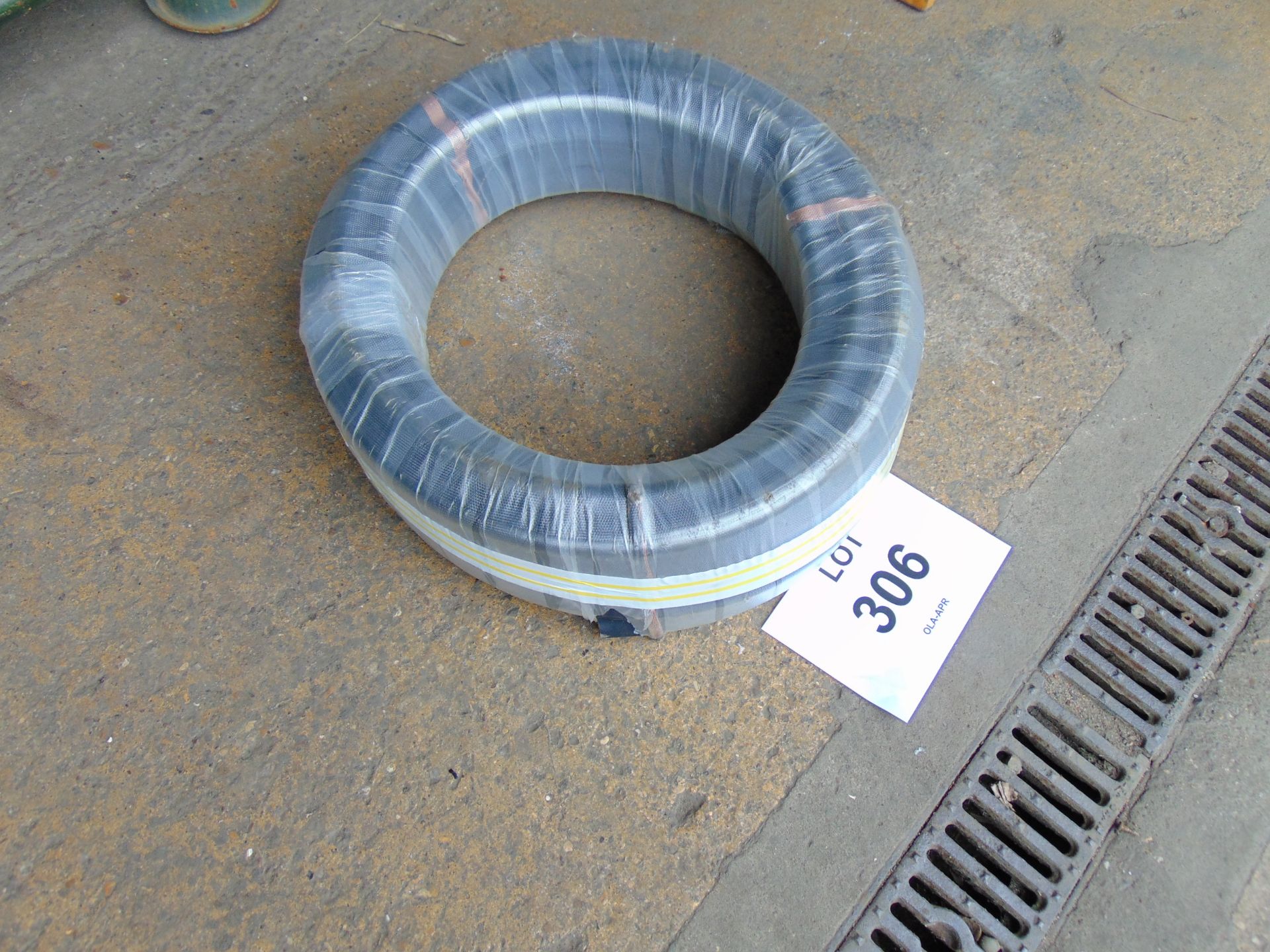 New 20m Roll of 19mm Low Pressure Double Braid Hose - Image 2 of 3