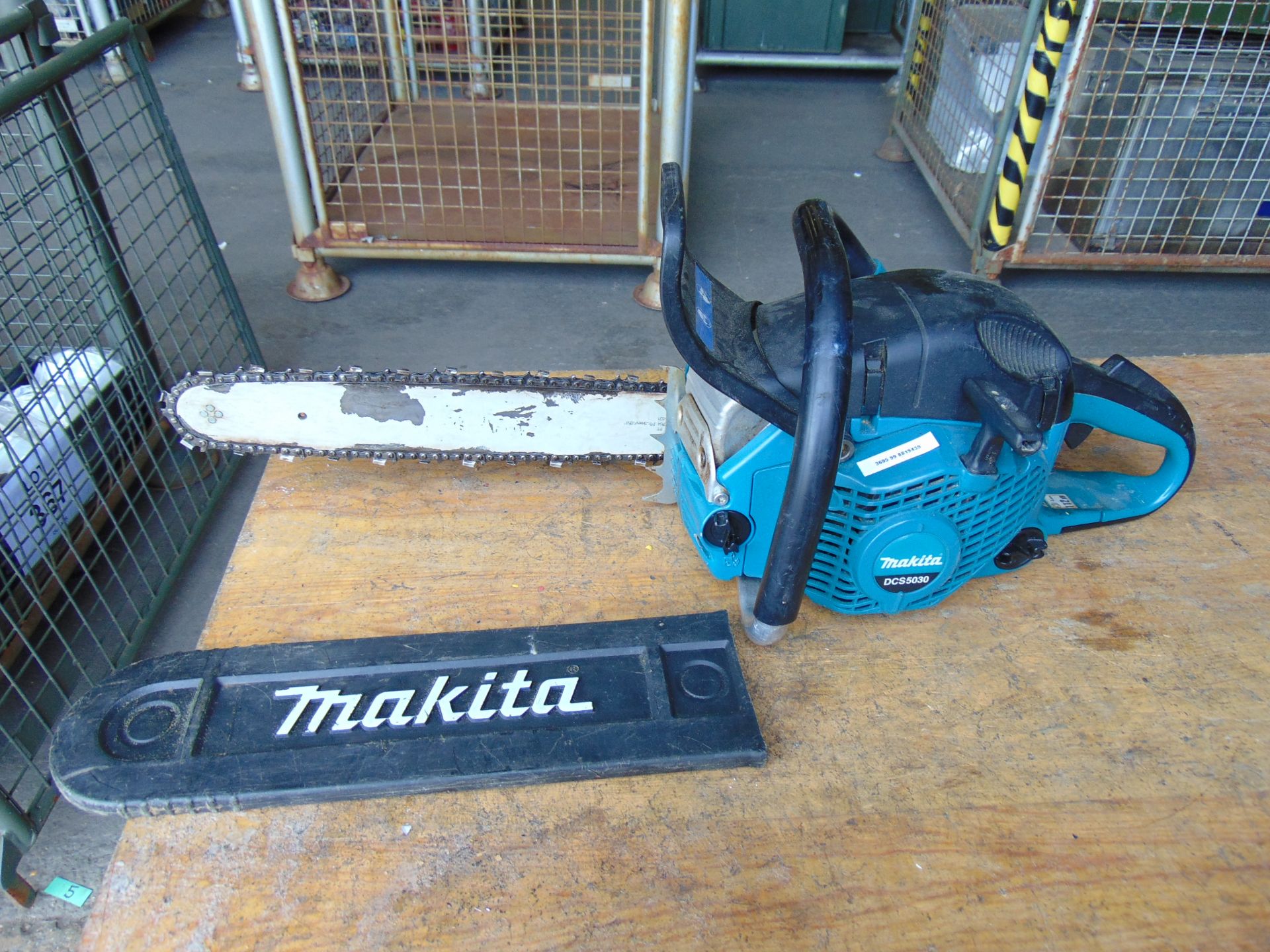 MAKITA DCS 5030 50CC Chainsaw c/w Chain Guard from MoD. - Image 5 of 5