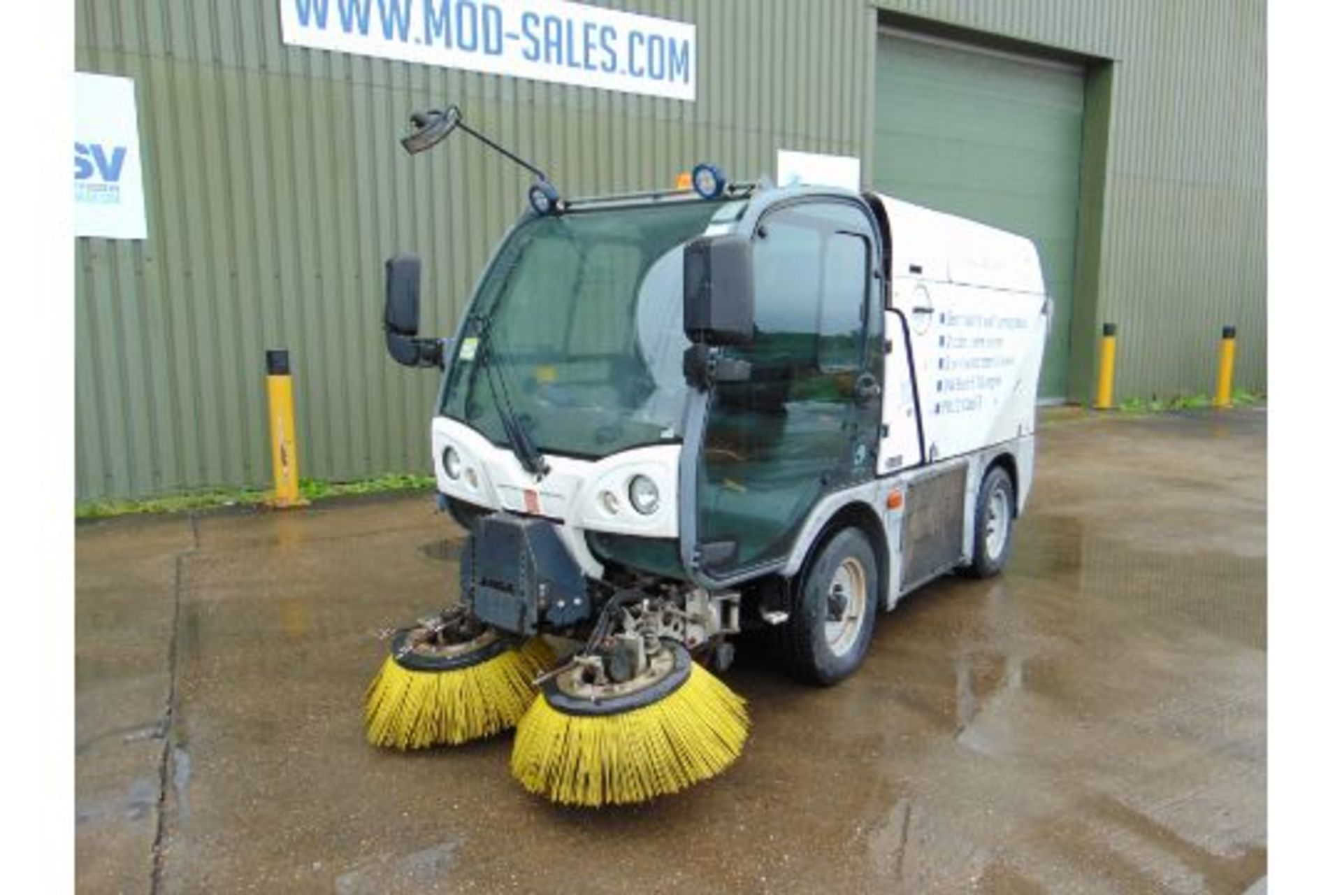 2013 Ausa B200H Road Sweeper - VW TDI Diesel Engine - Image 10 of 43