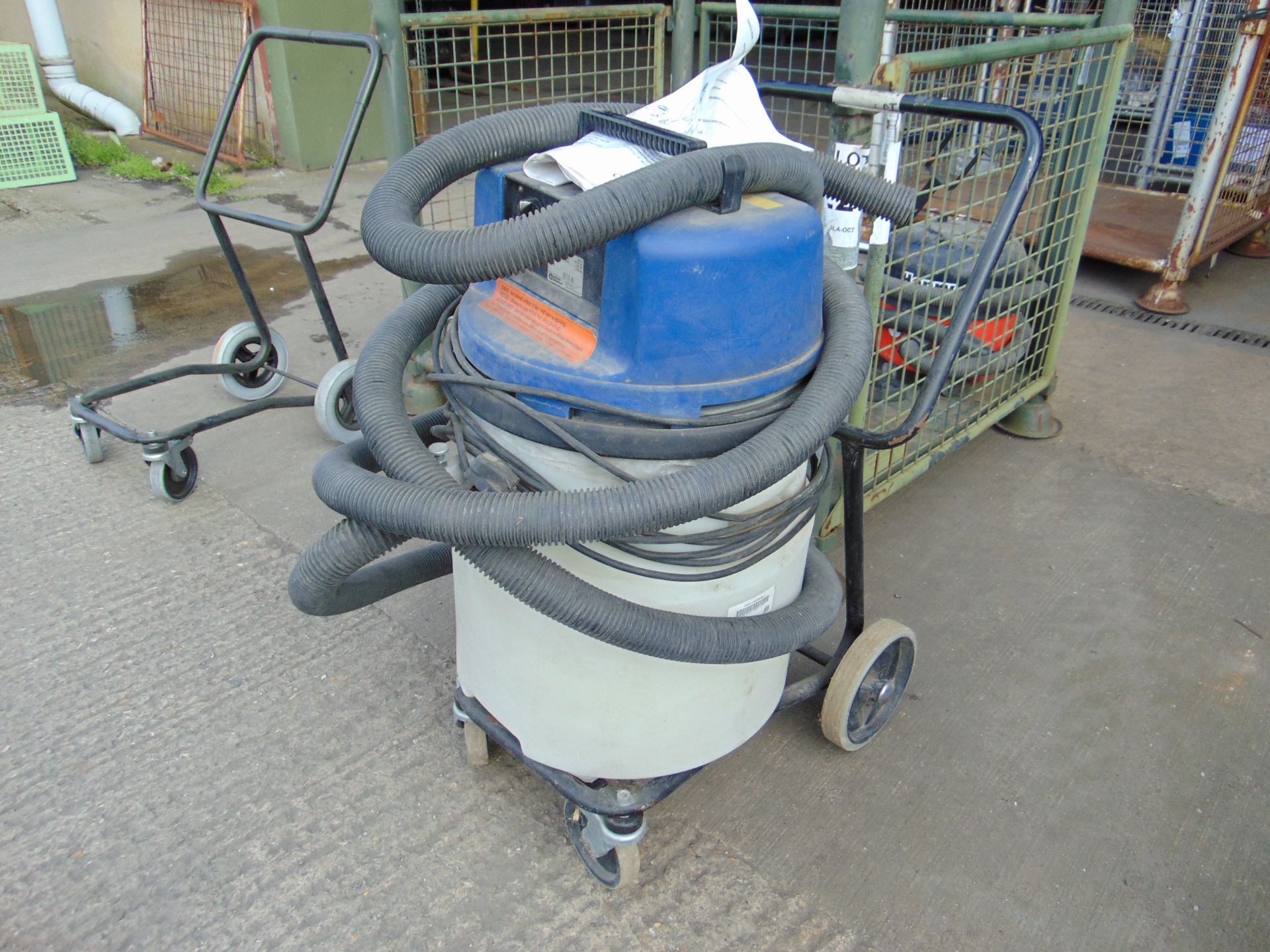 1 x Euroclean Shop Vacuum & Henry Vacuum w/ Trolley, Piping, Various Attachments etc. - Image 2 of 11