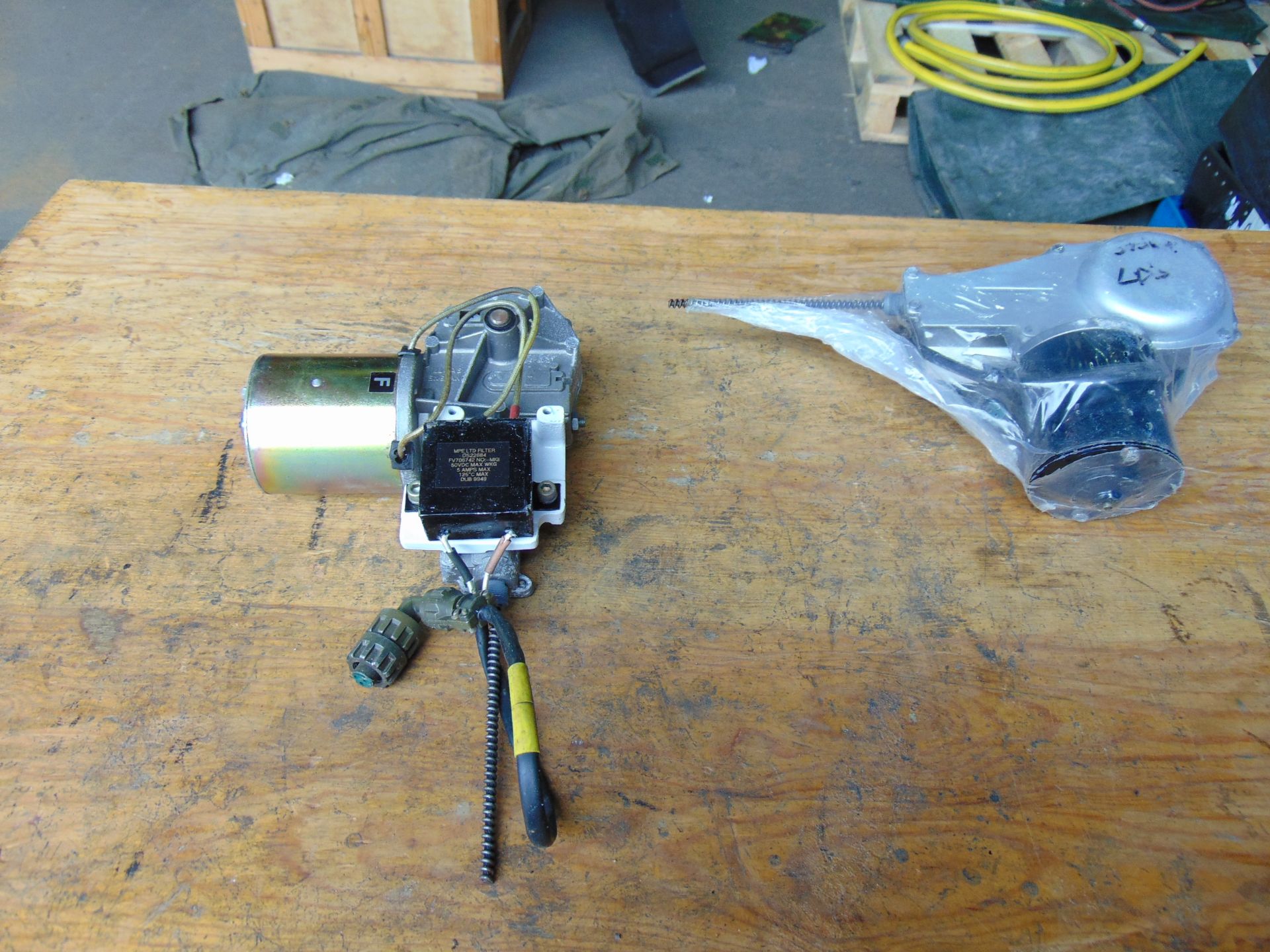 2 x New Unused Nos Wiper Motors - Image 3 of 7