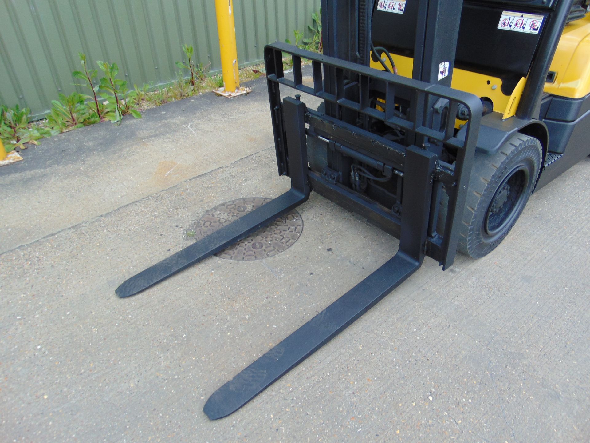 2011 Yale GDP 35VX Diesel Fork Lift Truck - Bild 13 aus 48