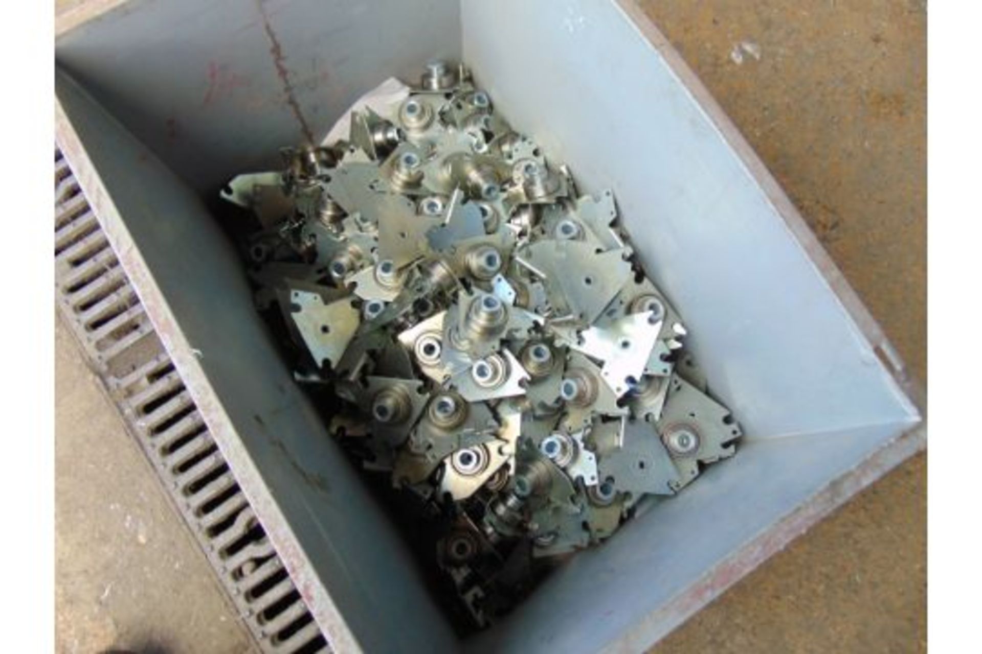 Qty Approx 200 New Unissued Roller Bearings and Bracket - Image 4 of 4