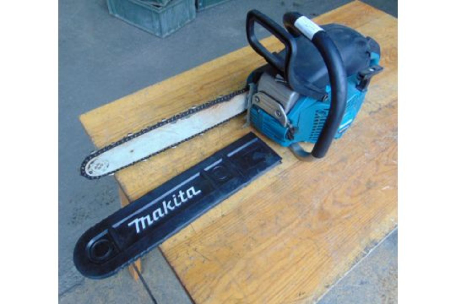 MAKITA DCS 5030 50CC Chainsaw c/w Chain Guard from MoD. - Image 3 of 4