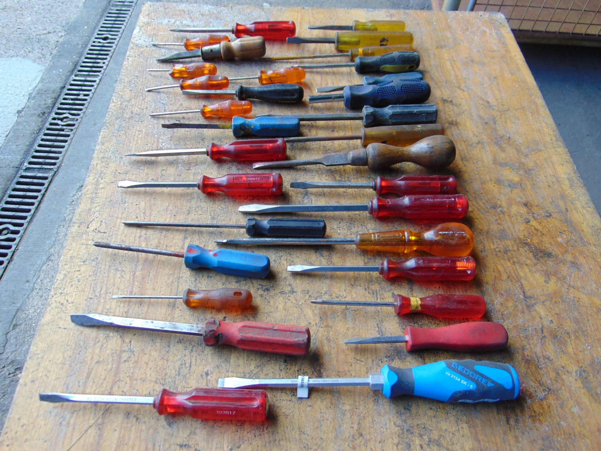 Assortment of Screwdrivers - Bild 3 aus 3