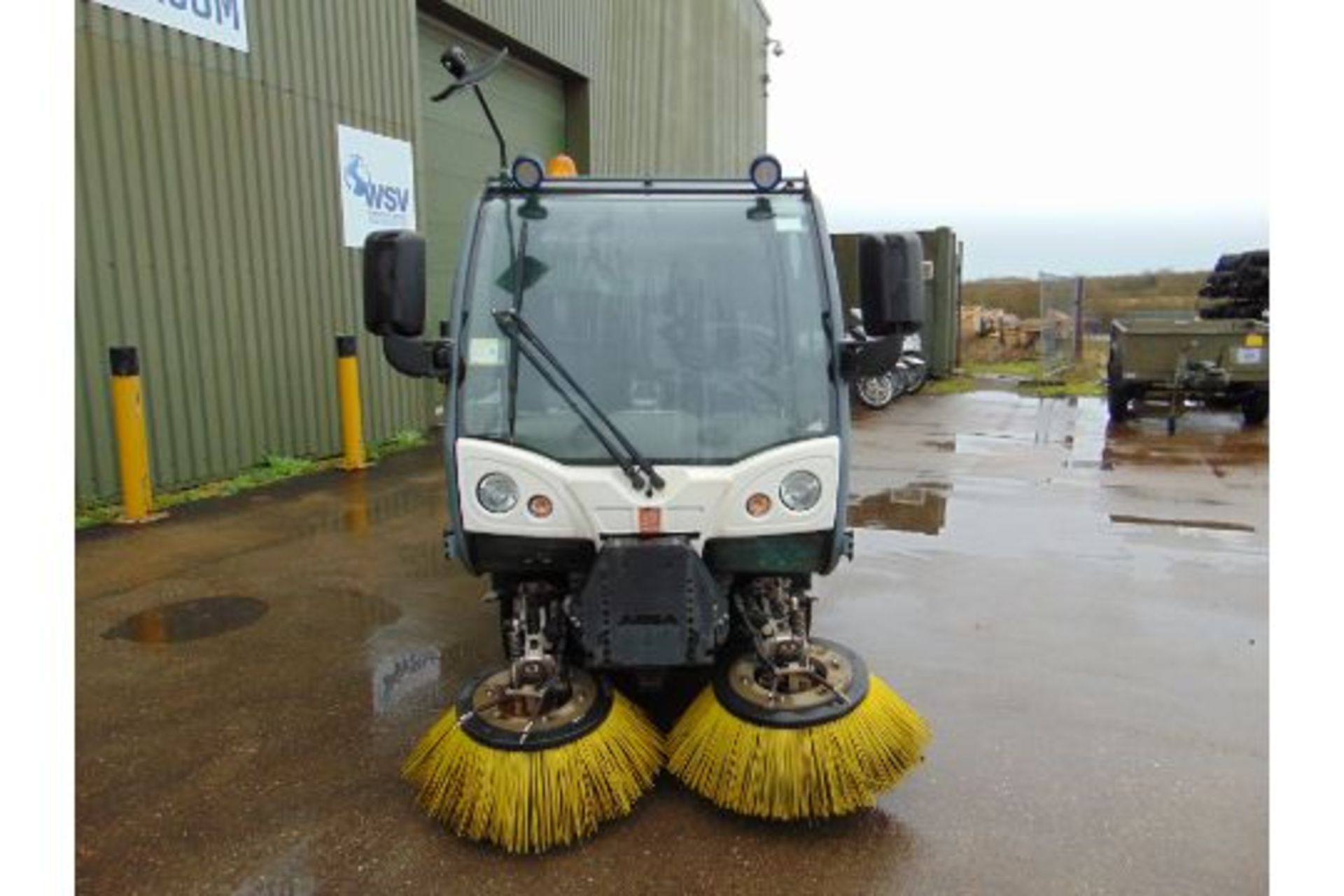 2013 Ausa B200H Road Sweeper - VW TDI Diesel Engine - Image 9 of 43