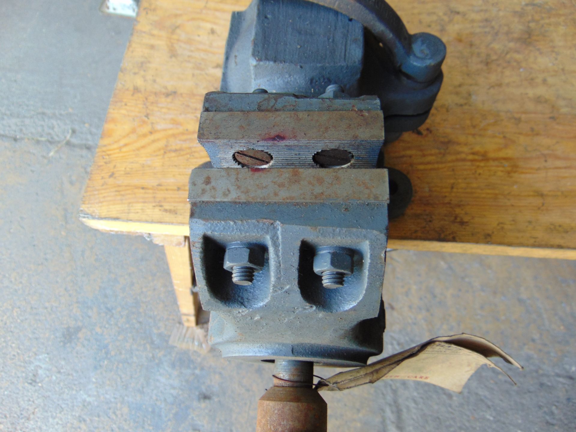 Swindens Patent Double Jaw Revolving Bench Vice - Image 9 of 18