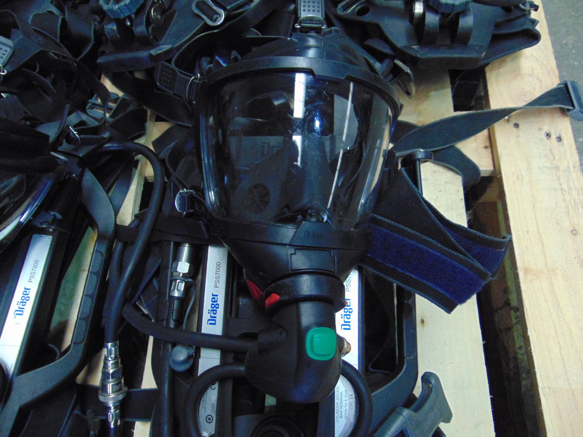 5 x Drager PSS 7000 Self Contained Breathing Apparatus w/ 10 x Drager 300 Bar Air Cylinders - Image 11 of 22