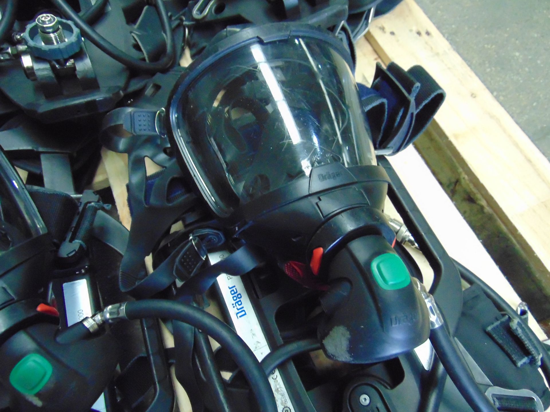 5 x Drager PSS 7000 Self Contained Breathing Apparatus w/ 10 x Drager 300 Bar Air Cylinders - Image 12 of 21
