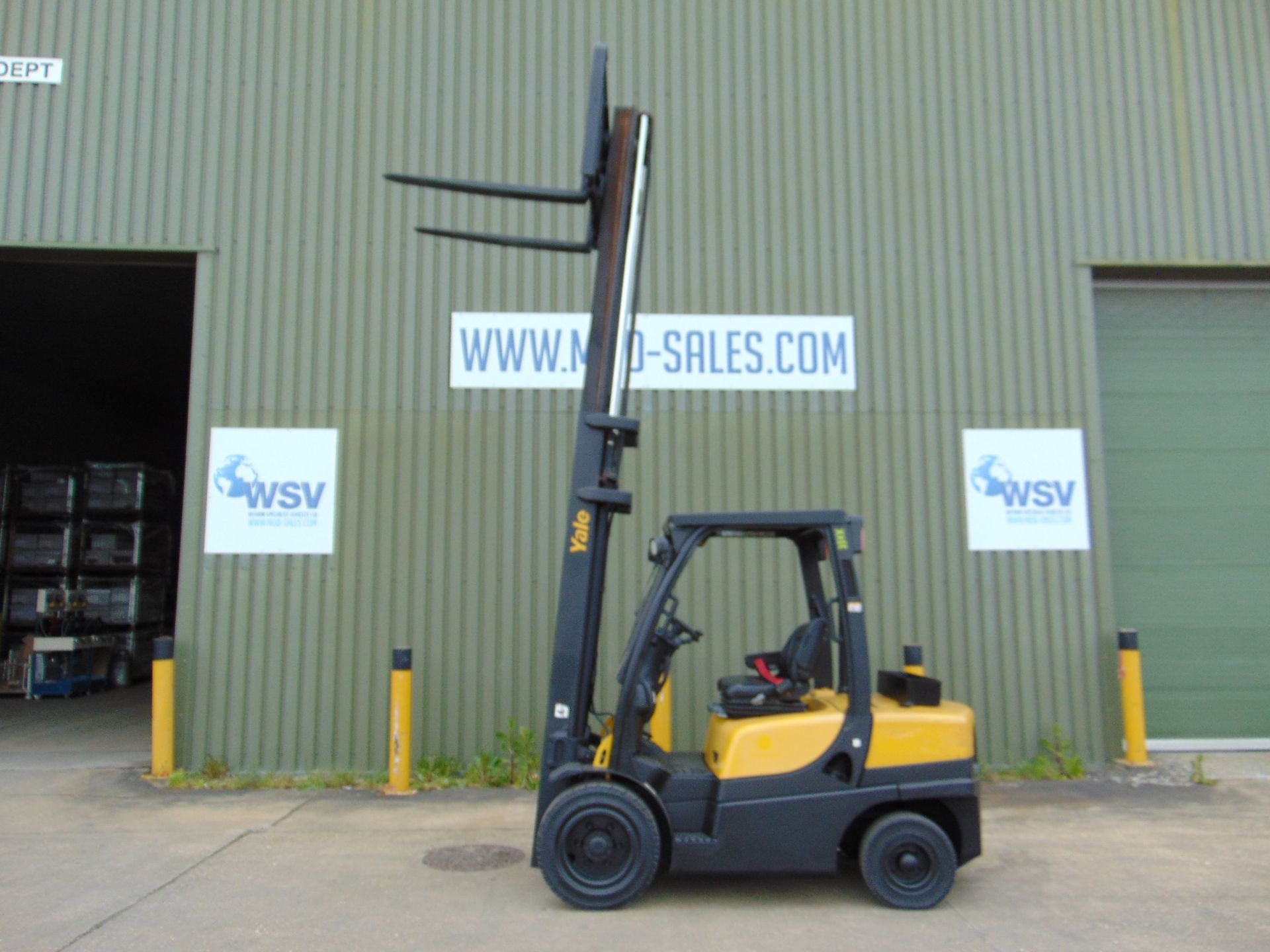 2011 Yale GDP 35VX Diesel Fork Lift Truck - Image 17 of 48