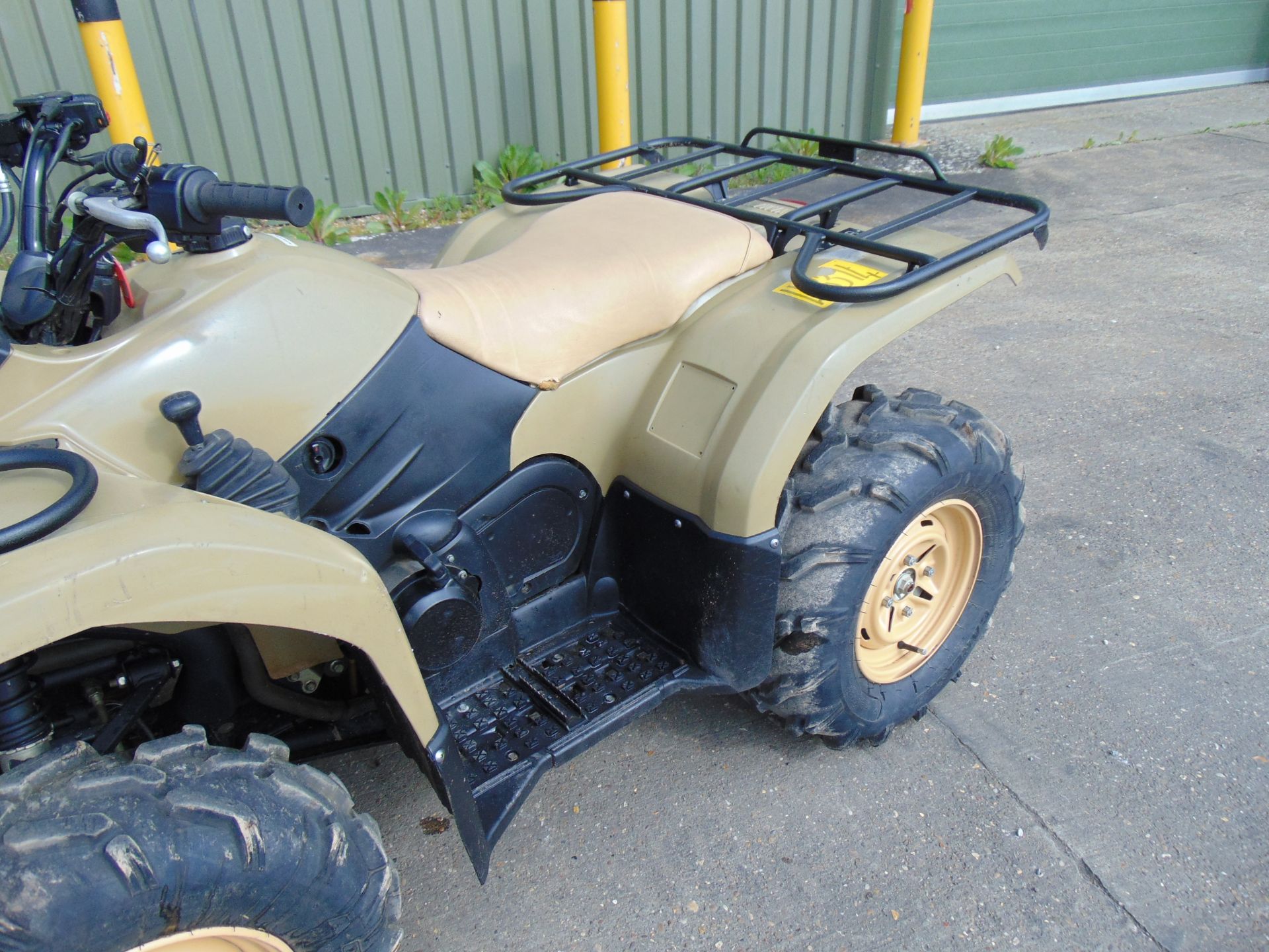 Yamaha Grizzly 450 4 x 4 ATV Quad Bike 584 hours only from MOD - Image 29 of 30