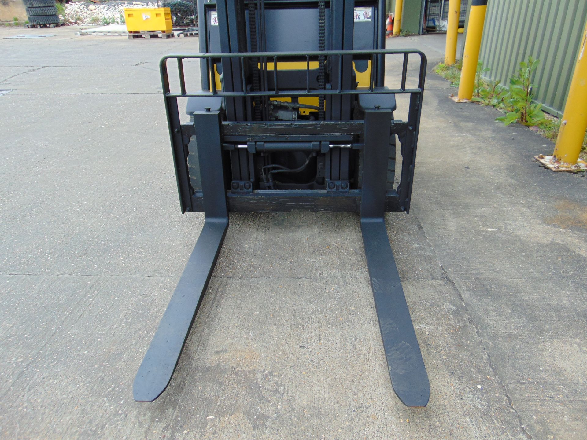 2011 Yale GDP 35VX Diesel Fork Lift Truck - Image 12 of 48