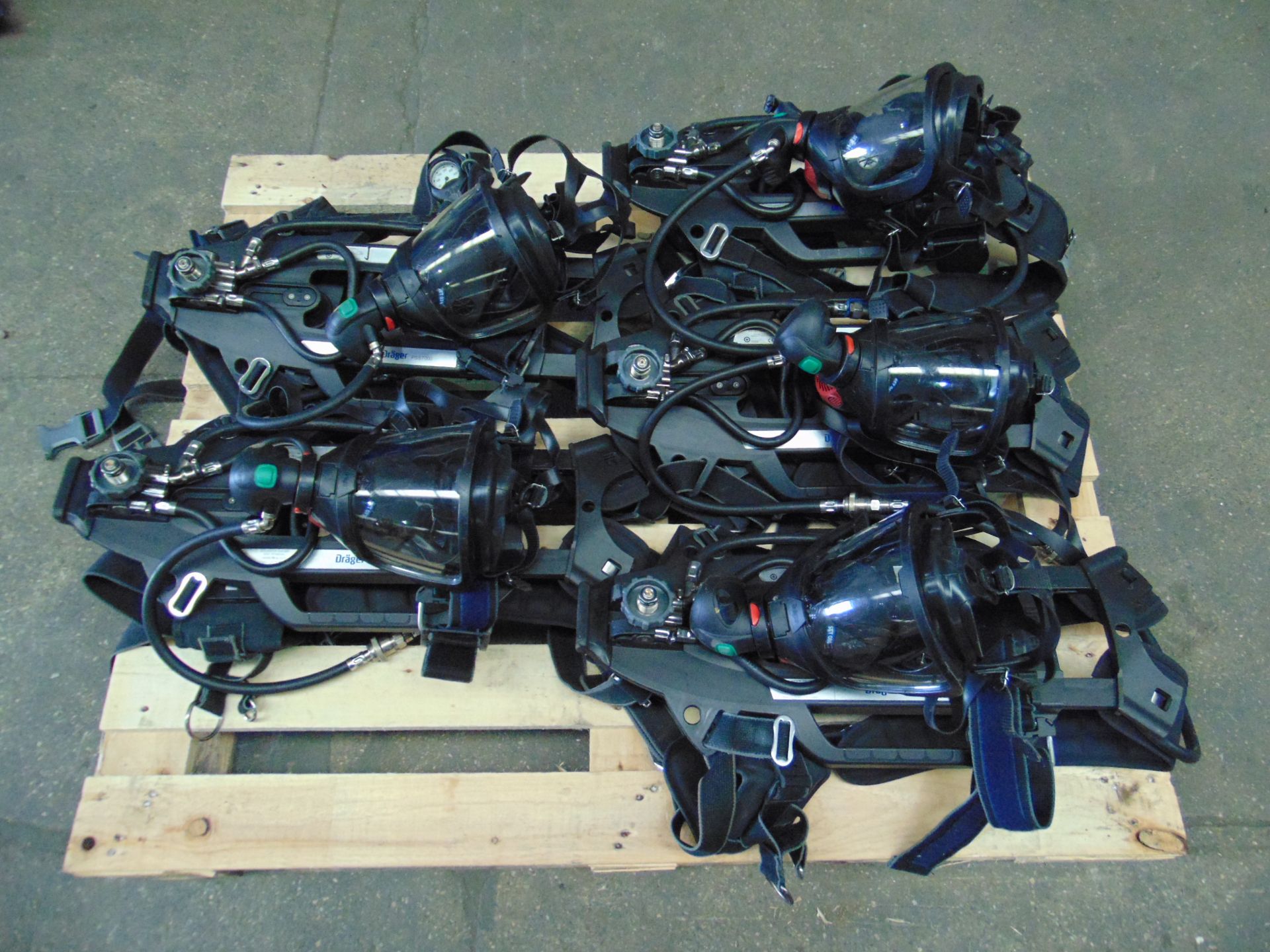 5 x Drager PSS 7000 Self Contained Breathing Apparatus w/ 10 x Drager 300 Bar Air Cylinders - Image 9 of 21