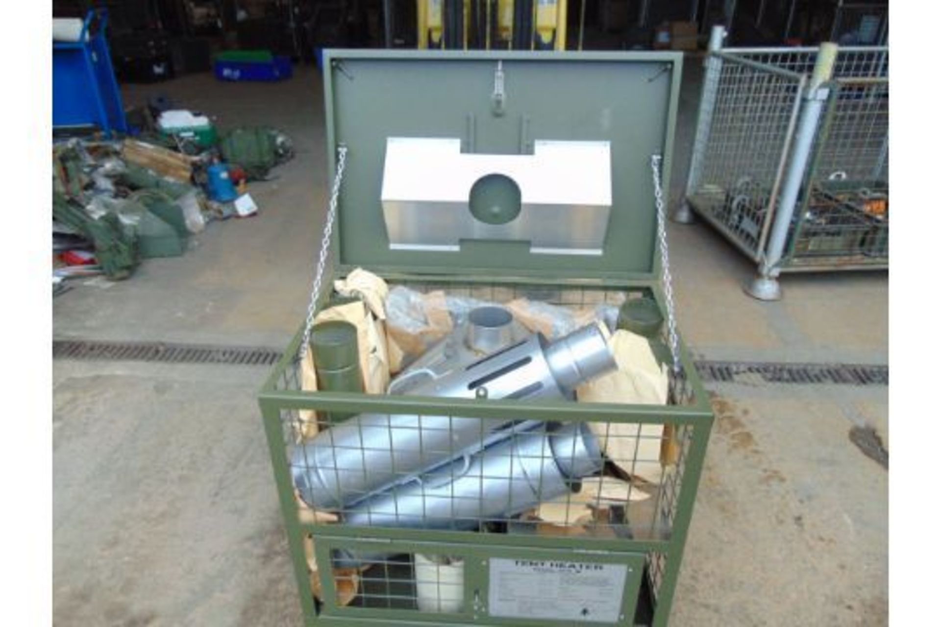 New Unissued GHS 3 15kw Multifuel (Diesel / Kerosene) Temporary Accommodation Heater c/w Accessories