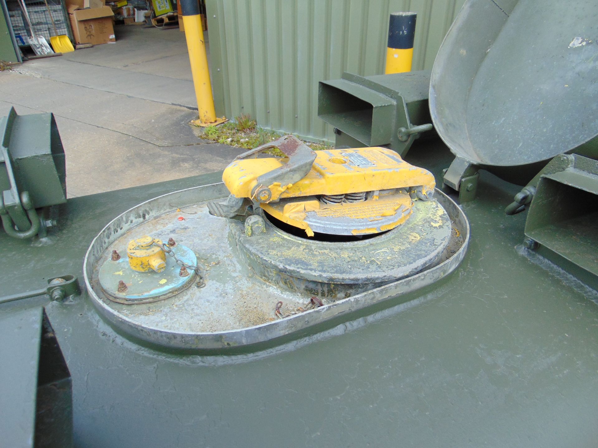 Gloster Saro 2,200 Ltr Aluminium Fuel / Fluid Distribution Tank - Image 9 of 12