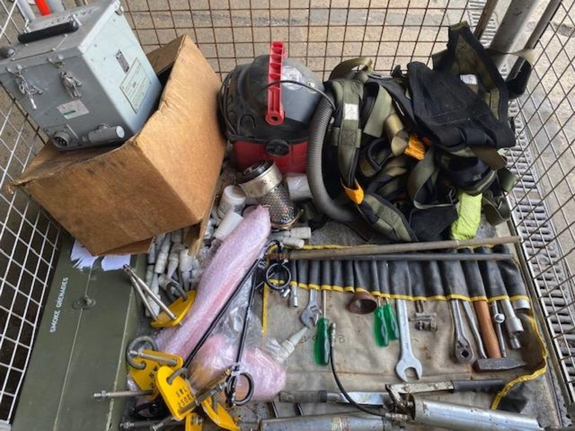 1 x Stillage of Tools, Cooking Vessel Straps etc